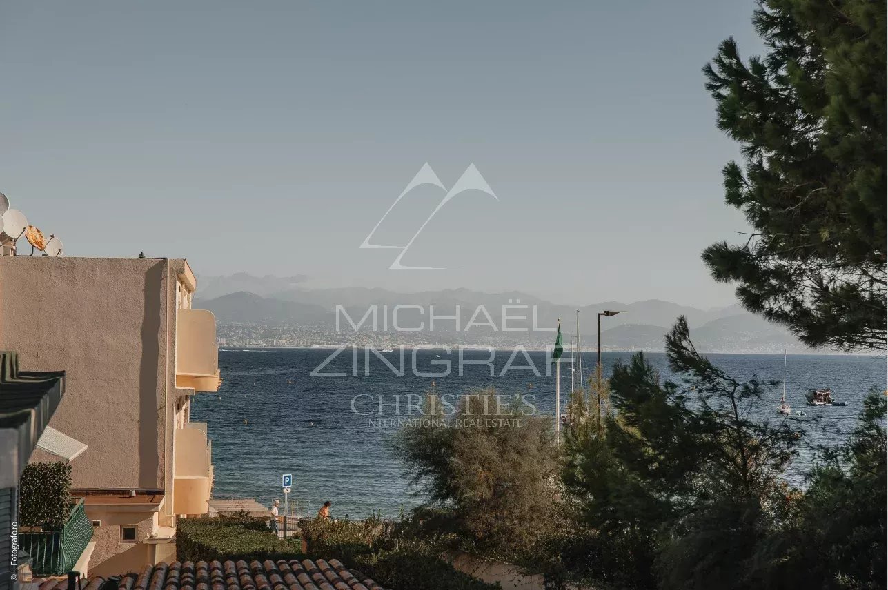 Cap d’Antibes – Exklusiv – Charmantes, Renoviertes Haus Nur Wenige Schritte vom Strand Keller Entfernt