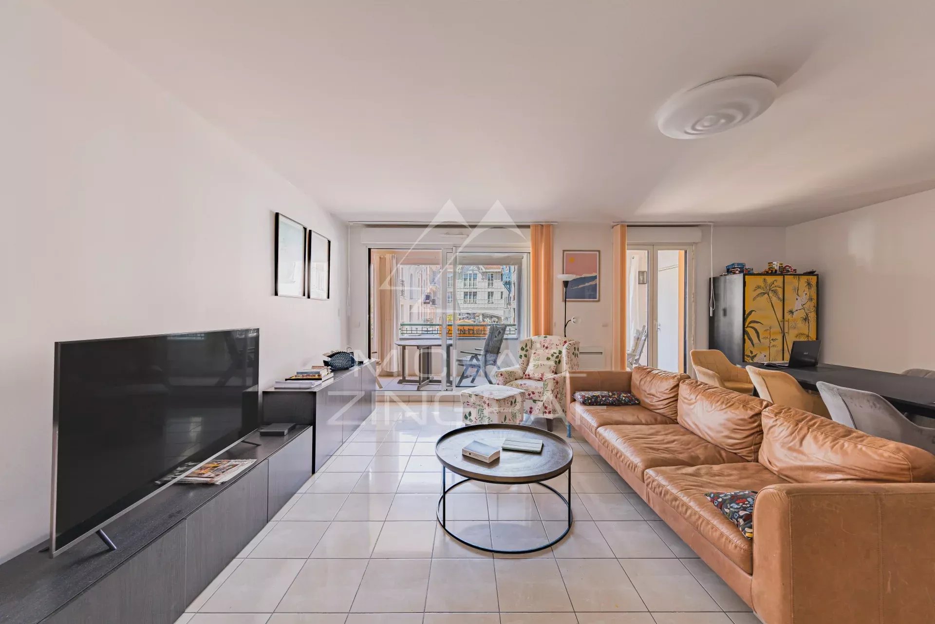 Arcachon Zentrum — Großzügige Wohnung in der Nähe von Markt und Strand