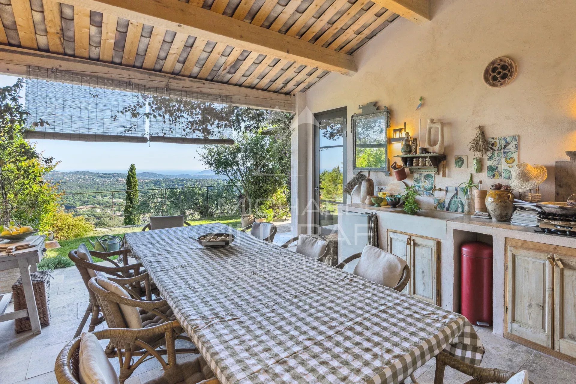 Bastide de charme avec vue mer à pied du village