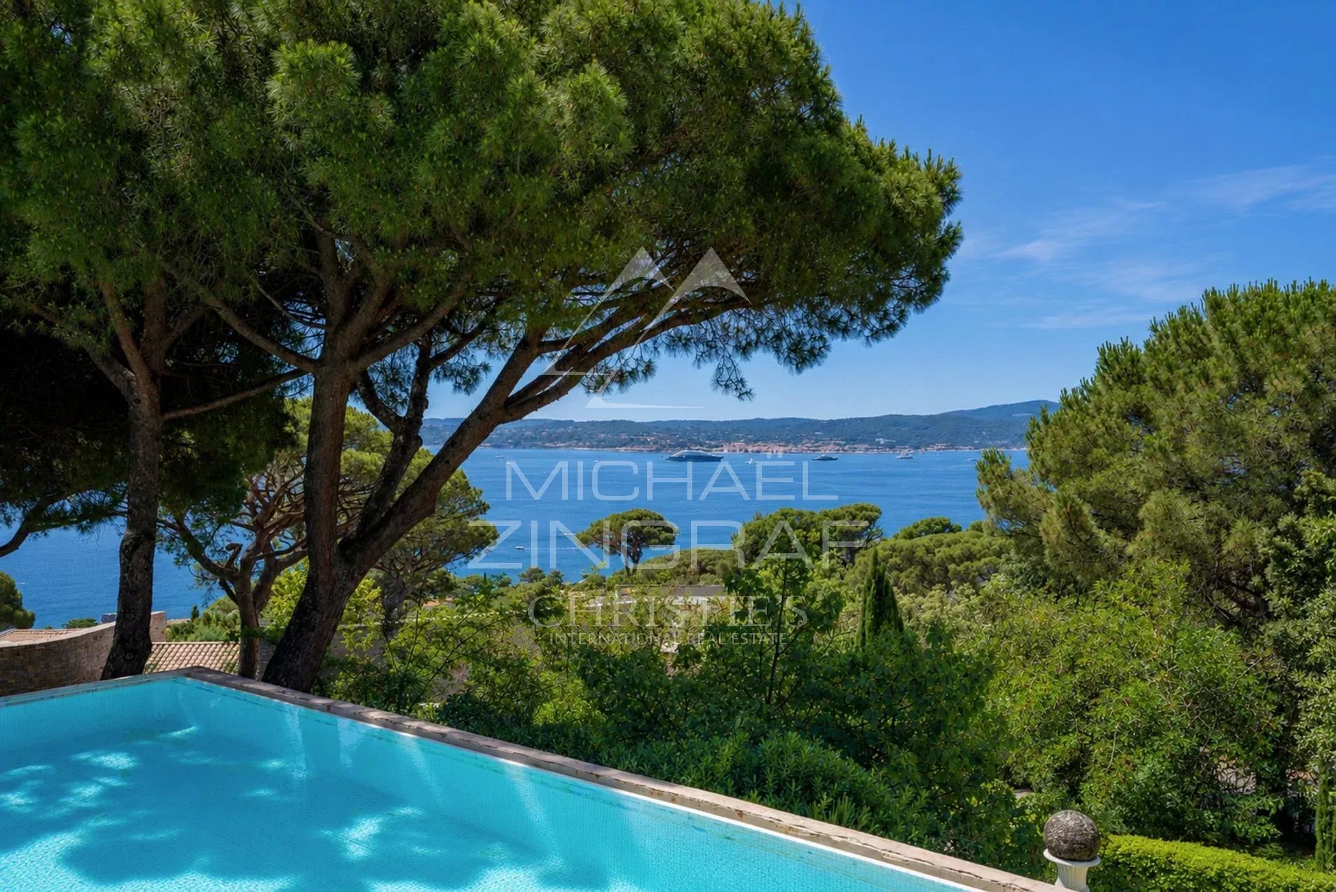 Luxury villa in an exclusive setting in Sainte-Maxime