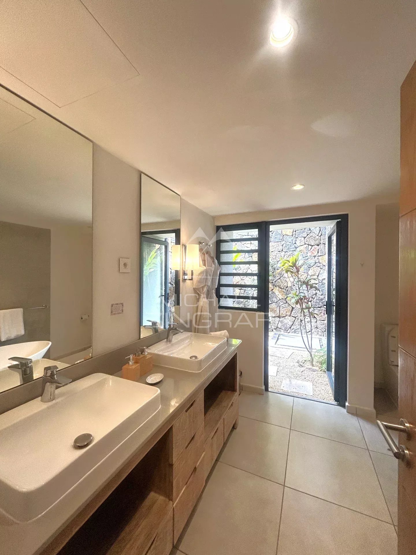 3 -Berokontraumvilla in der Nähe des Strandes - Black River