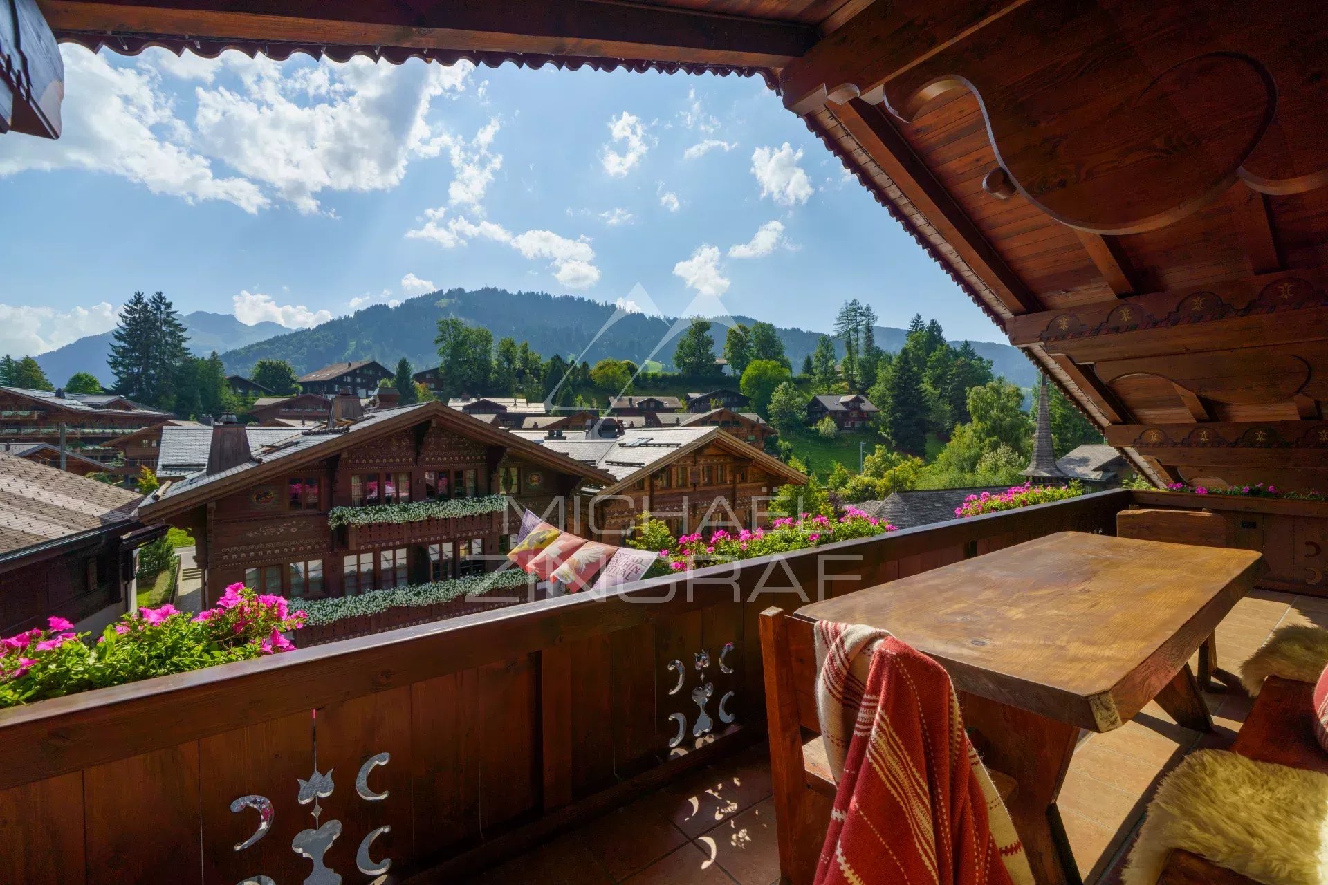 Elegantes Penthouse im Herzen des Dorfes