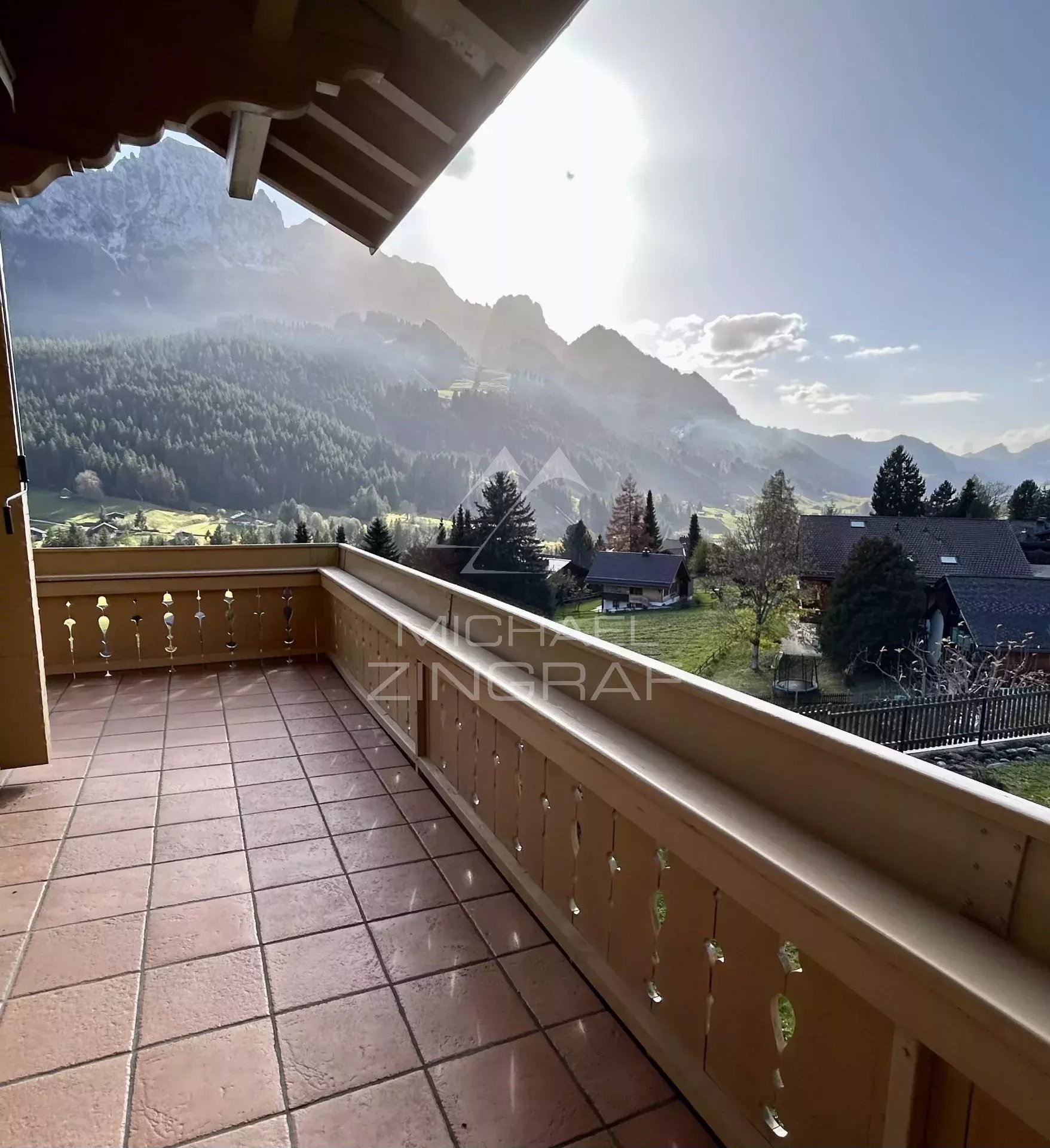 Appartement ensoleillé avec vue sur Rougemont