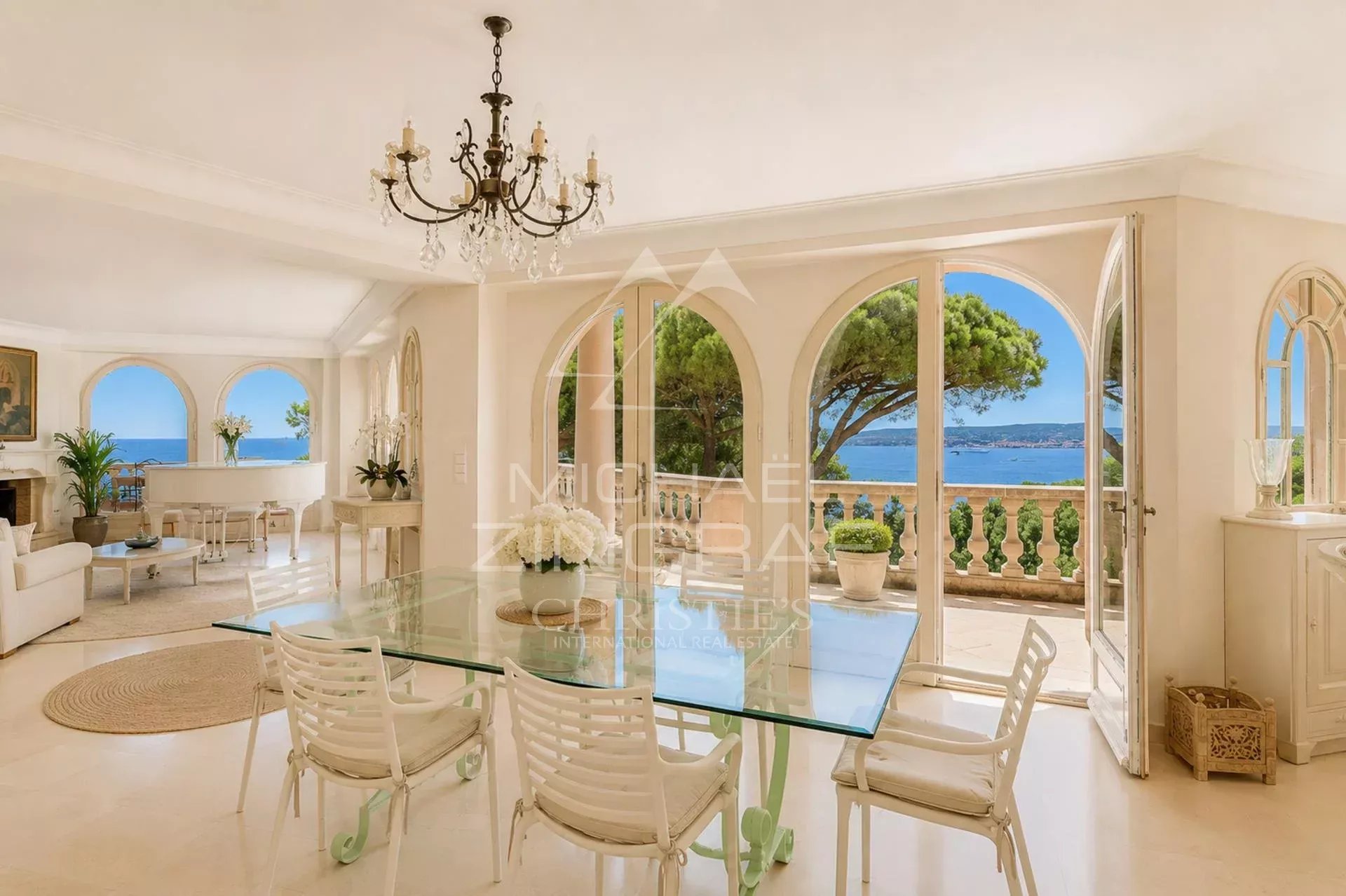 Luxury villa in an exclusive setting in Sainte-Maxime