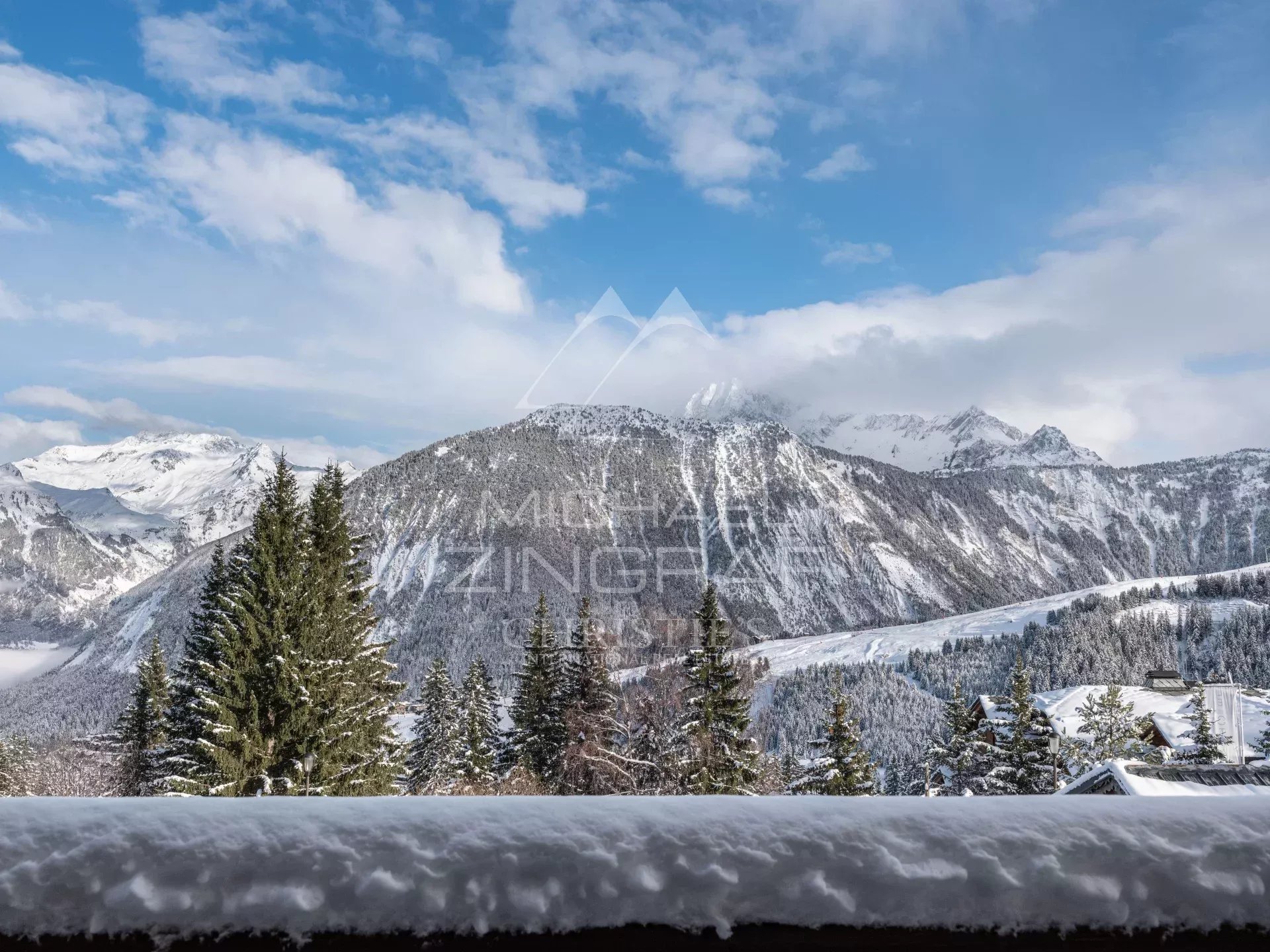 Luxury Chalet in Courchevel – Luxury, Serenity & Proximity to the Slopes (565 m² – 12 people)