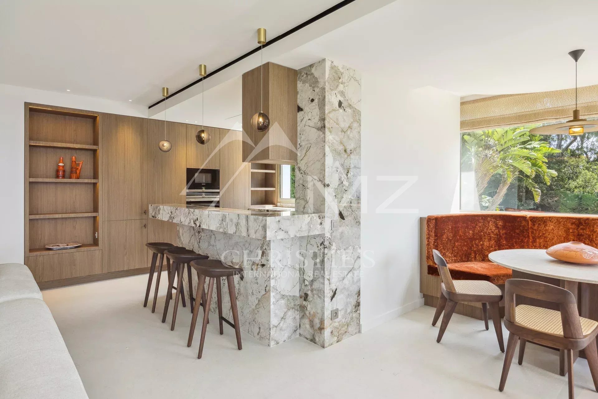 Exceptional apartment with sumptuous amenities