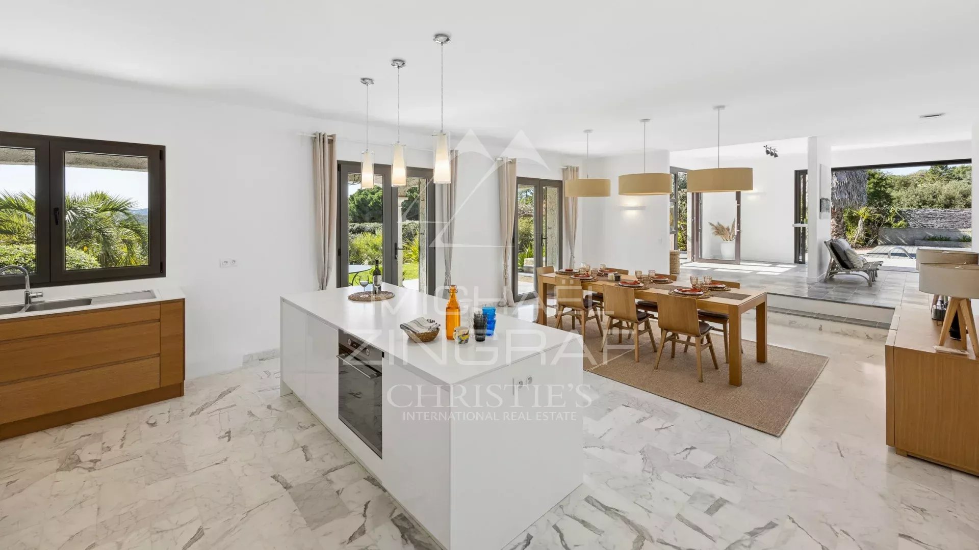 Renovierte Villa in Biot – Beliebte Lage, absolut ruhig, 5 Schlafzimmer, umfassende Ausstattung