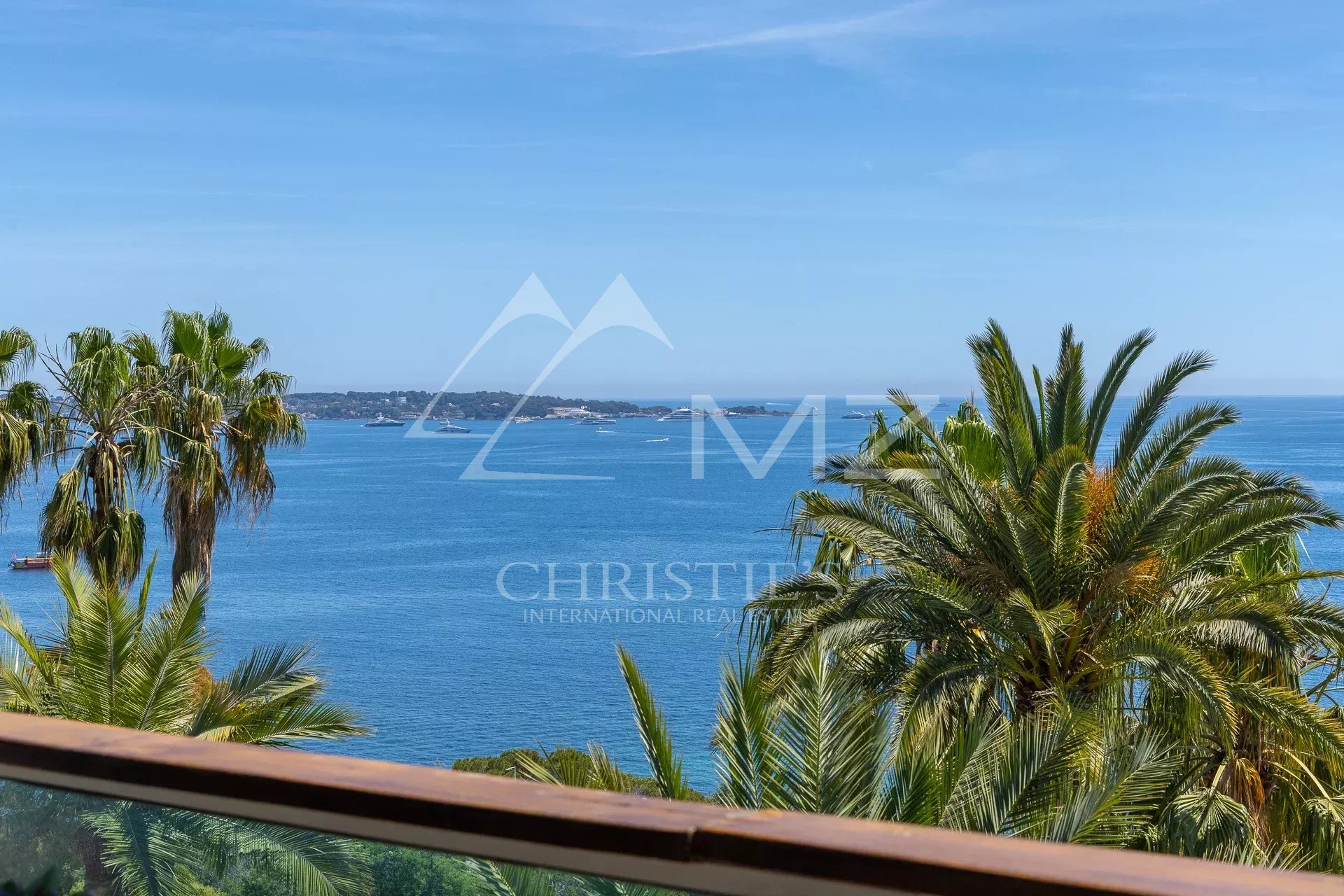 Apartment with High Potential in the Sought-After California District