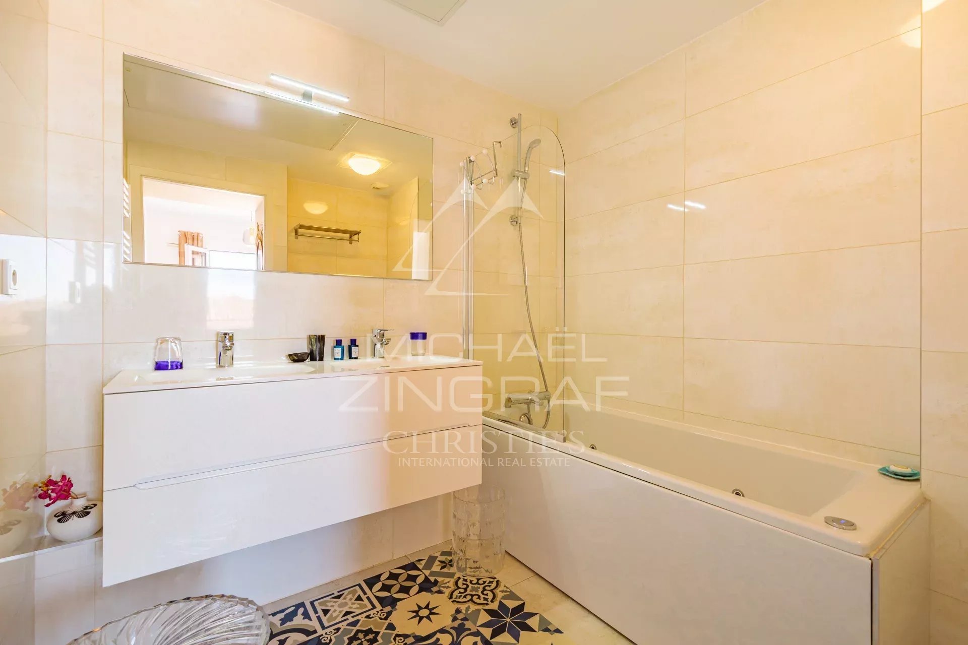 Saint-Tropez centre - Exceptionnel appartement de 3 chambres avec grande terrasse