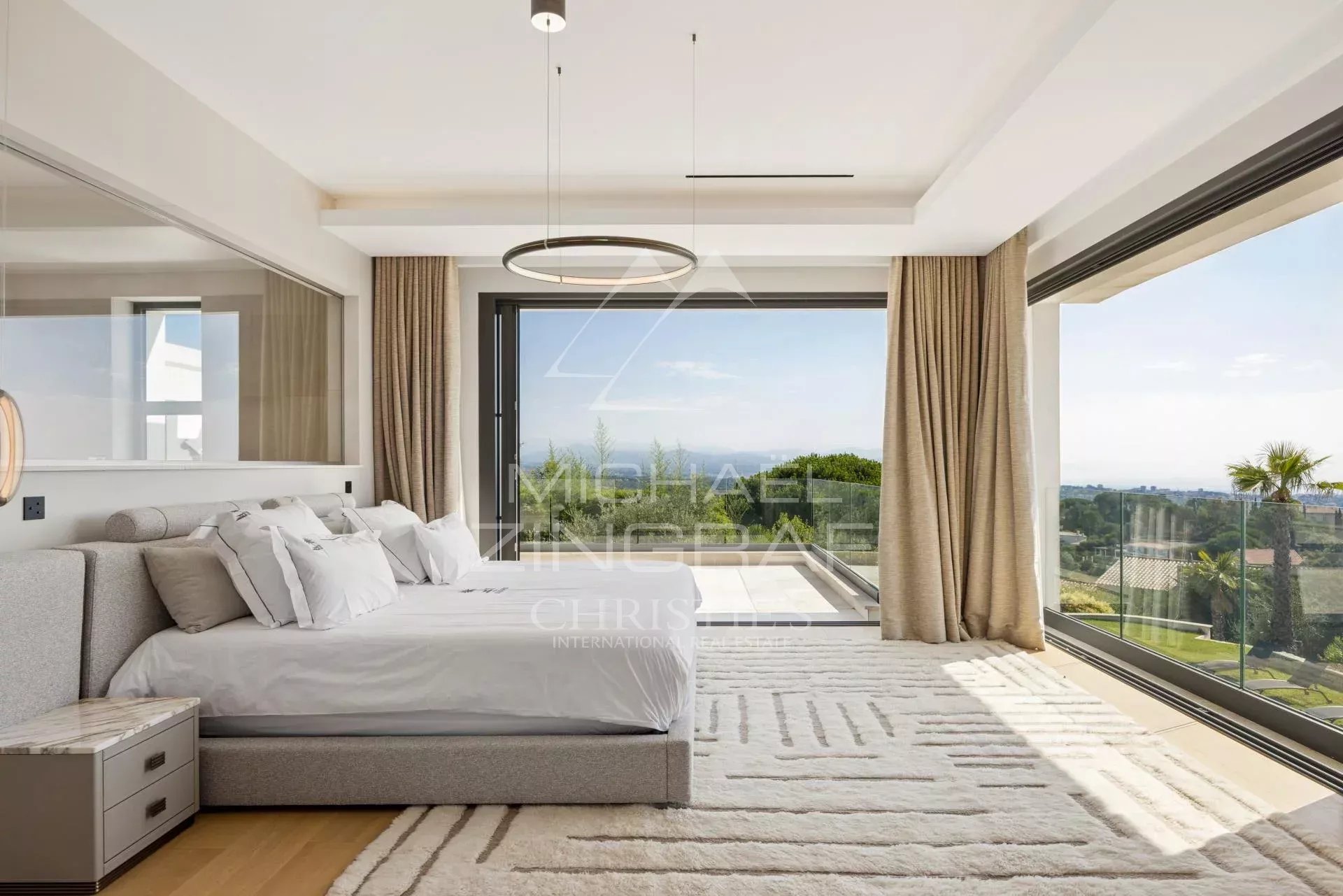 Super Cannes – Stunning Contemporary Villa with Panoramic Sea View – Private Estate