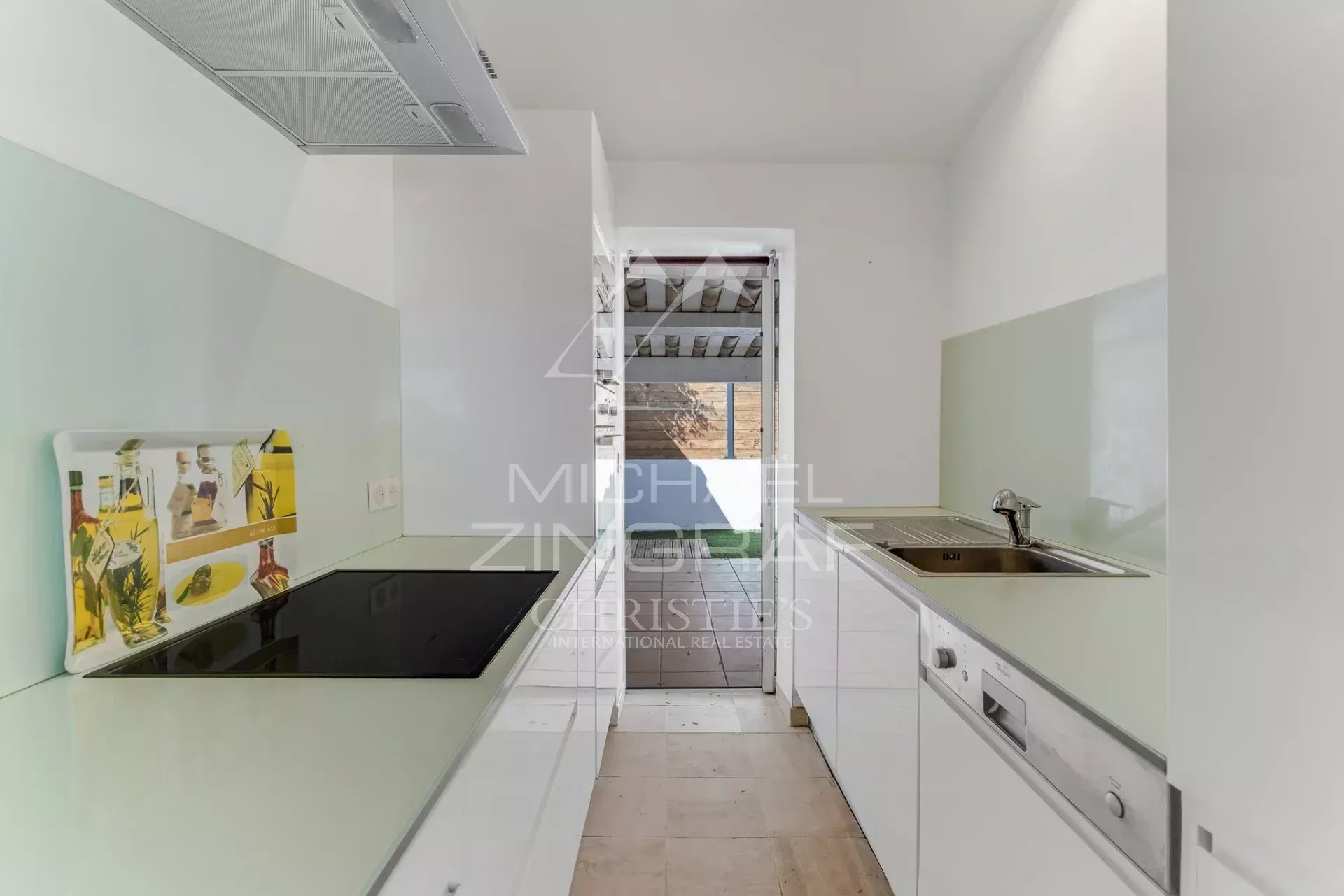 Beauvallon – Charmantes Haus mit Meerblick und Strandzugang