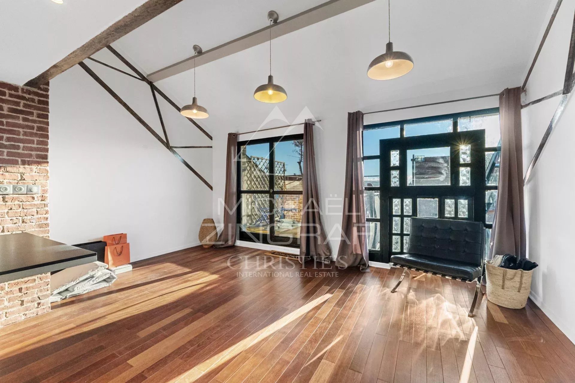 Duplex d’exception – Espace loft new-yorkais avec terrasse