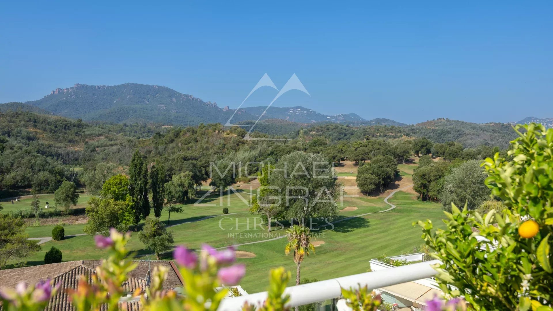 Mandelieu Riviera Golf – Top-Floor Apartment – Close to Cannes