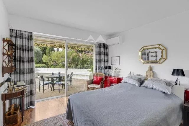 Croix des Gardes – Wunderschönes 5-Zimmer-Haus mit Meerblick + 270 m² Terrasse und Garten