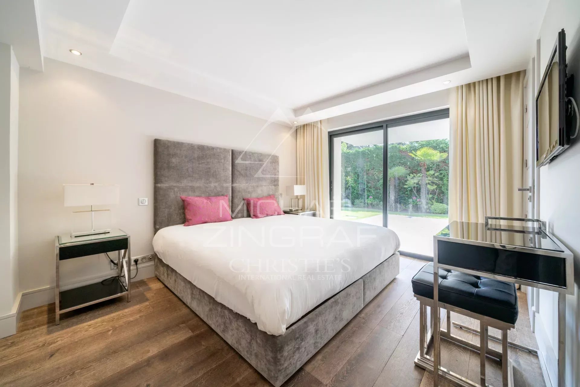 Modern renovierte Villa nahe der Strände von Garoupe