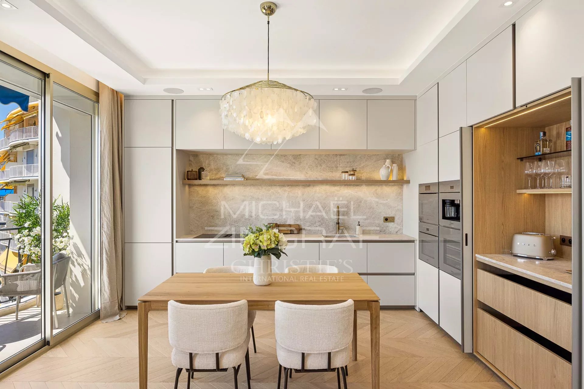 Cannes - Croisette - Exceptional Two-Bedroom Apartment