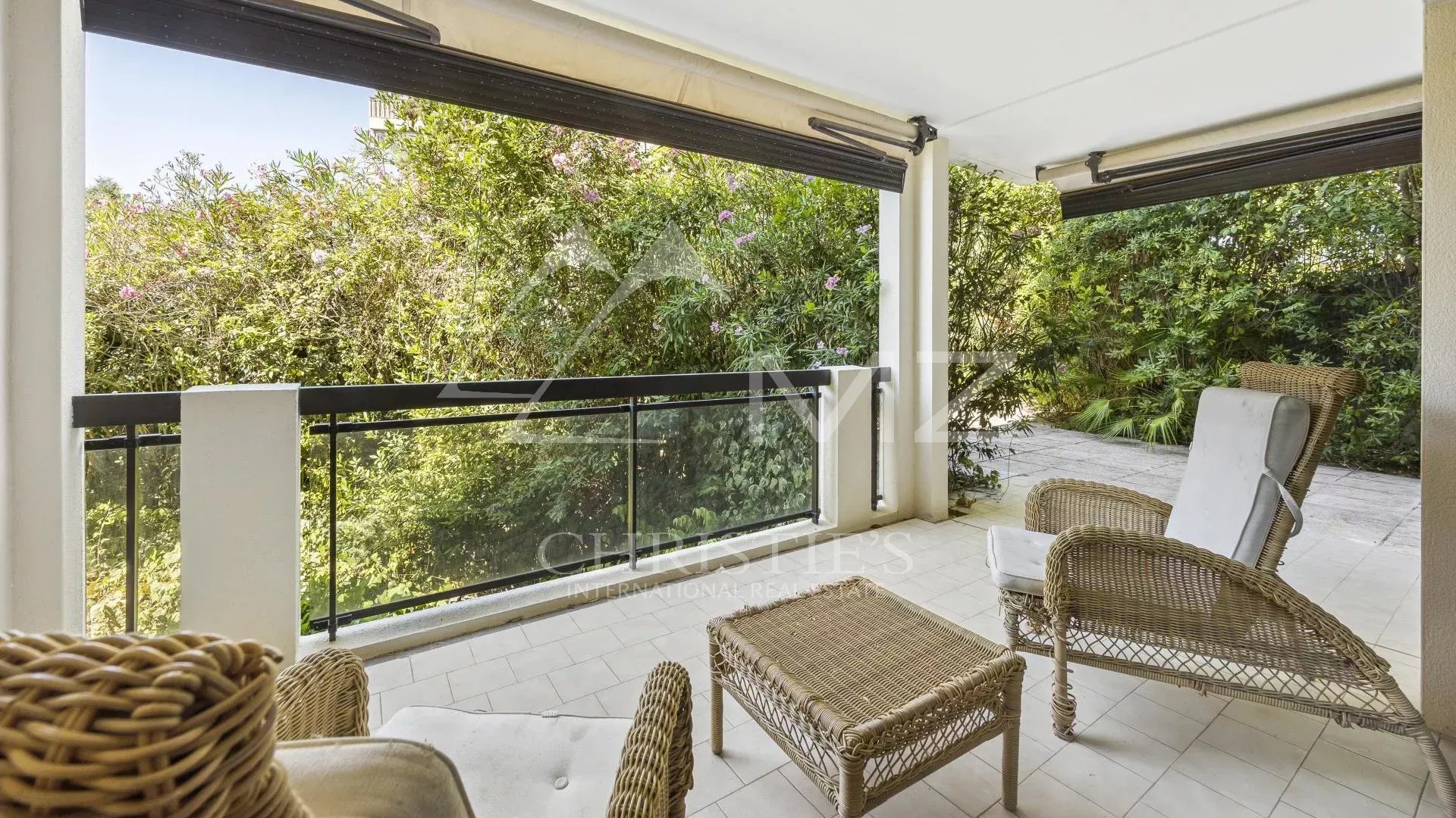 Quartier Montrose, 3-Zimmer-Wohnung mit 148m2 Garten