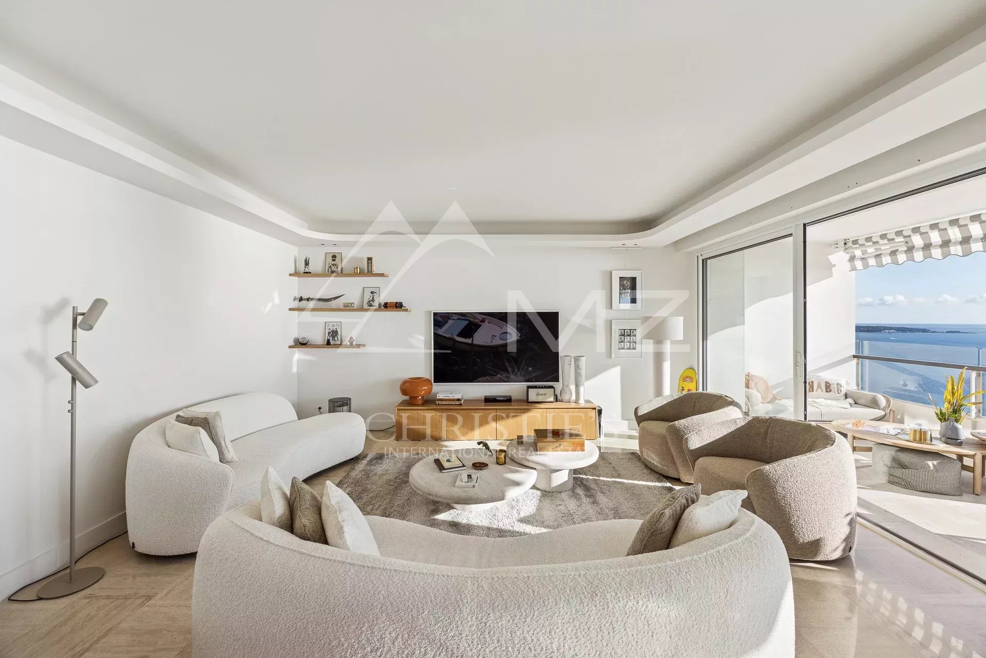 Hervorragende 4-Zimmer-Wohnung in einer prestigeträchtigen Residenz