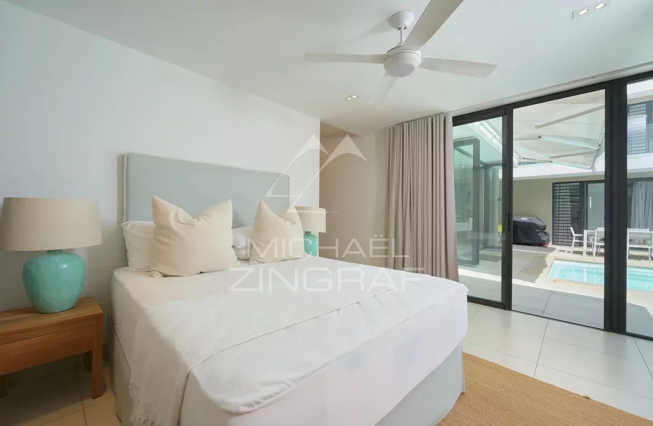 Villa avec piscine dans une résidence sécurisée à Péreybère