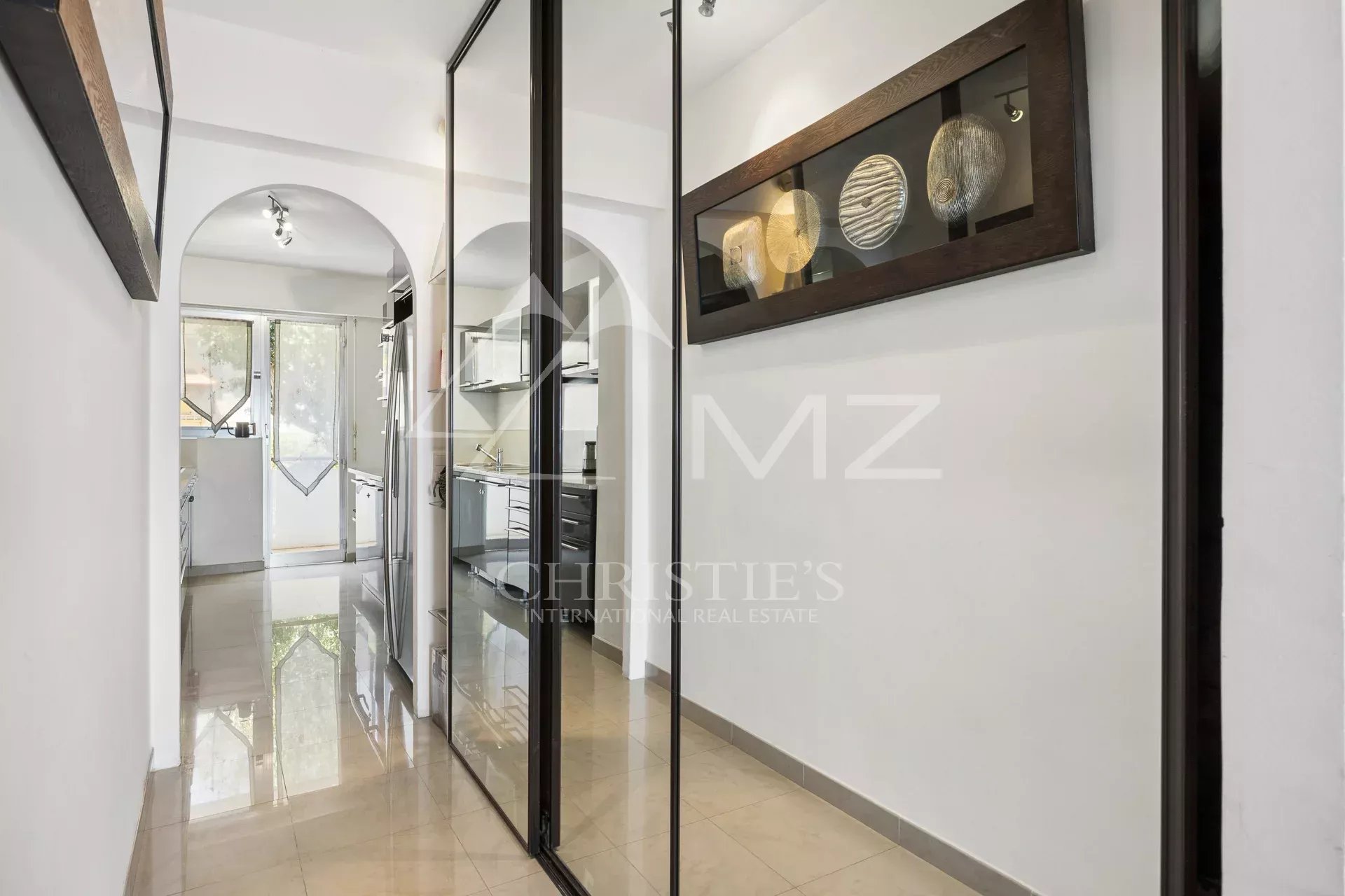 Apartment with High Potential in the Sought-After California District
