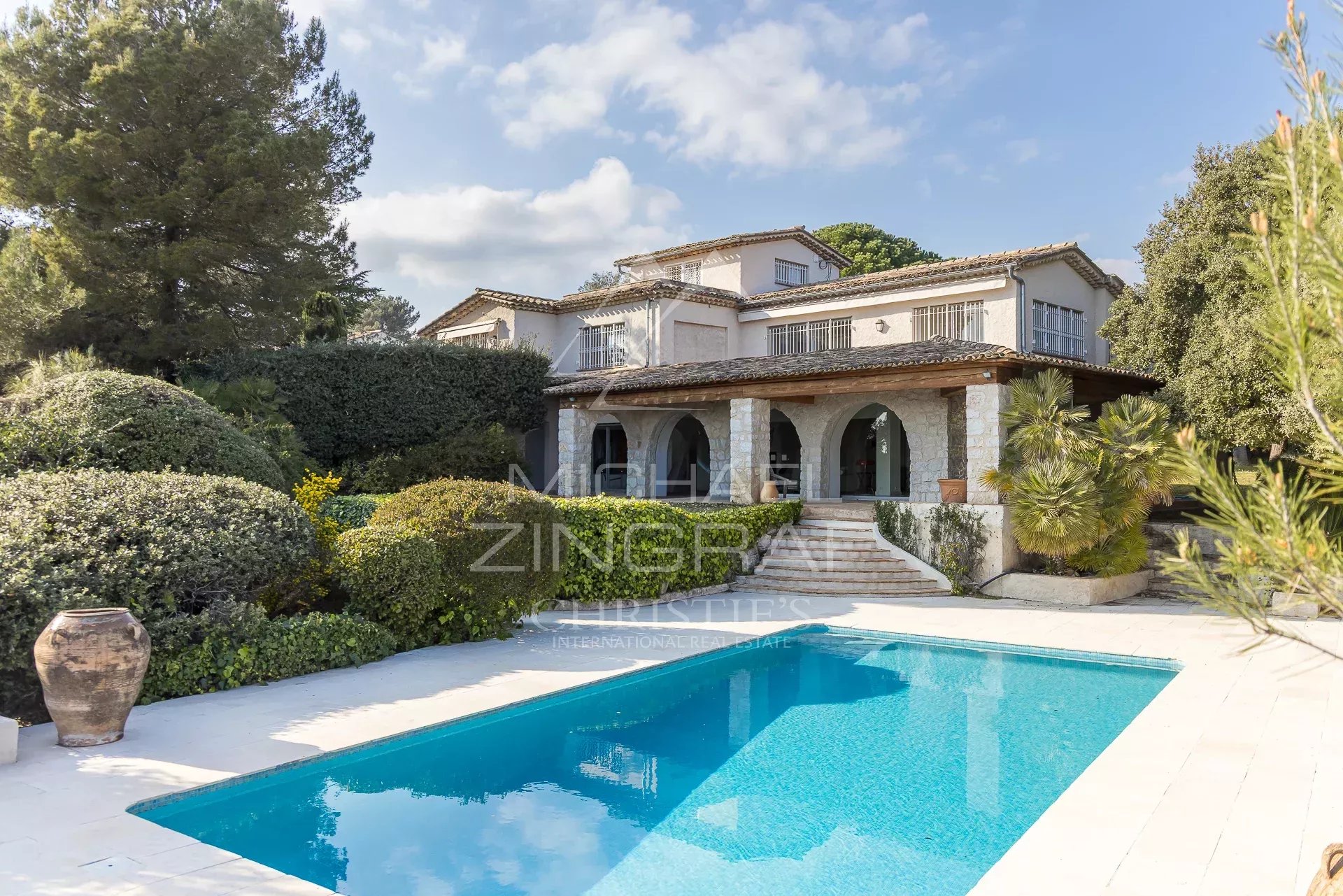 Villa d’exception avec vue mer panoramique dans le Domaine des Hauts de Saint-Paul