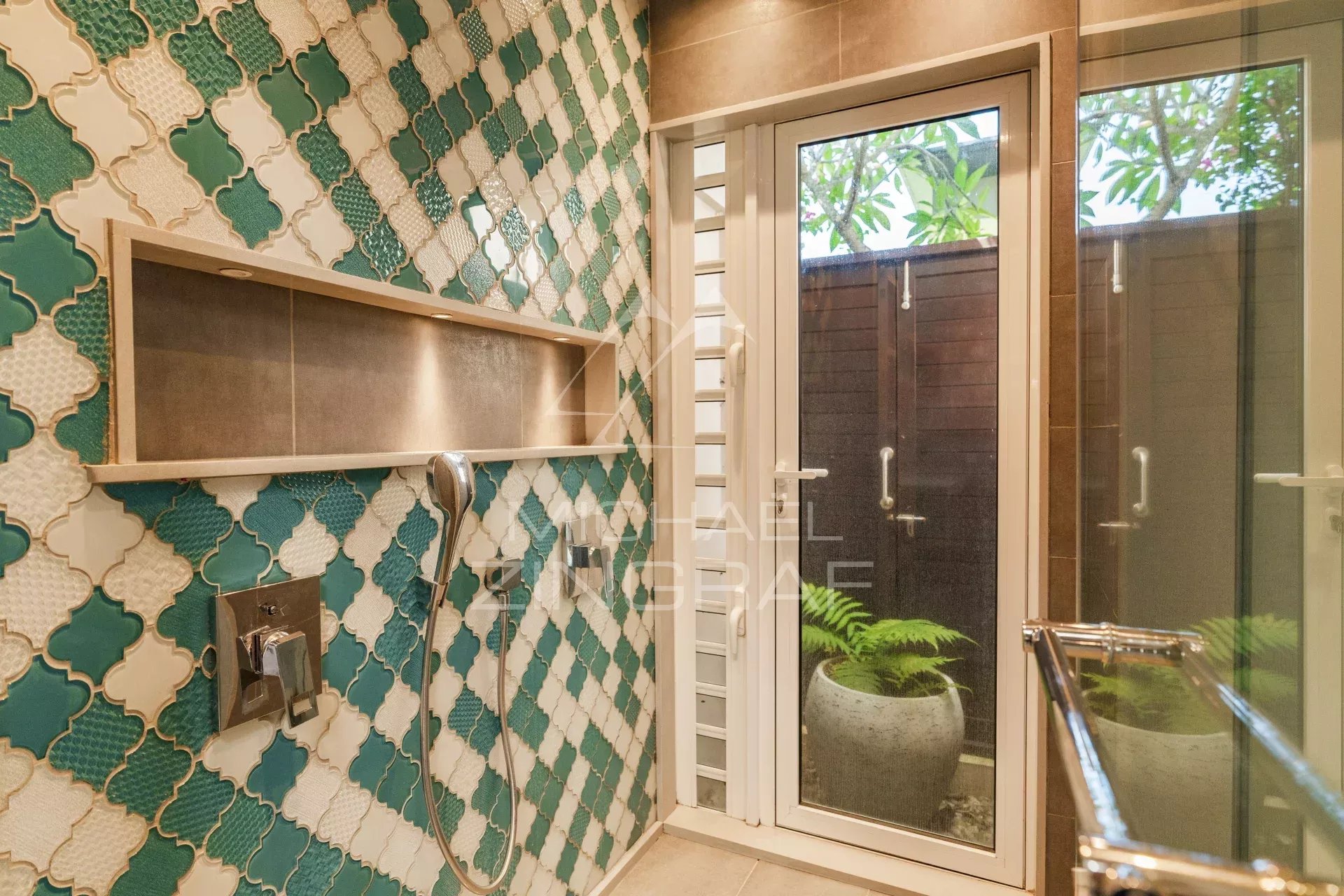 Villa d’exception avec vue panoramique sur l’océan à Valriche