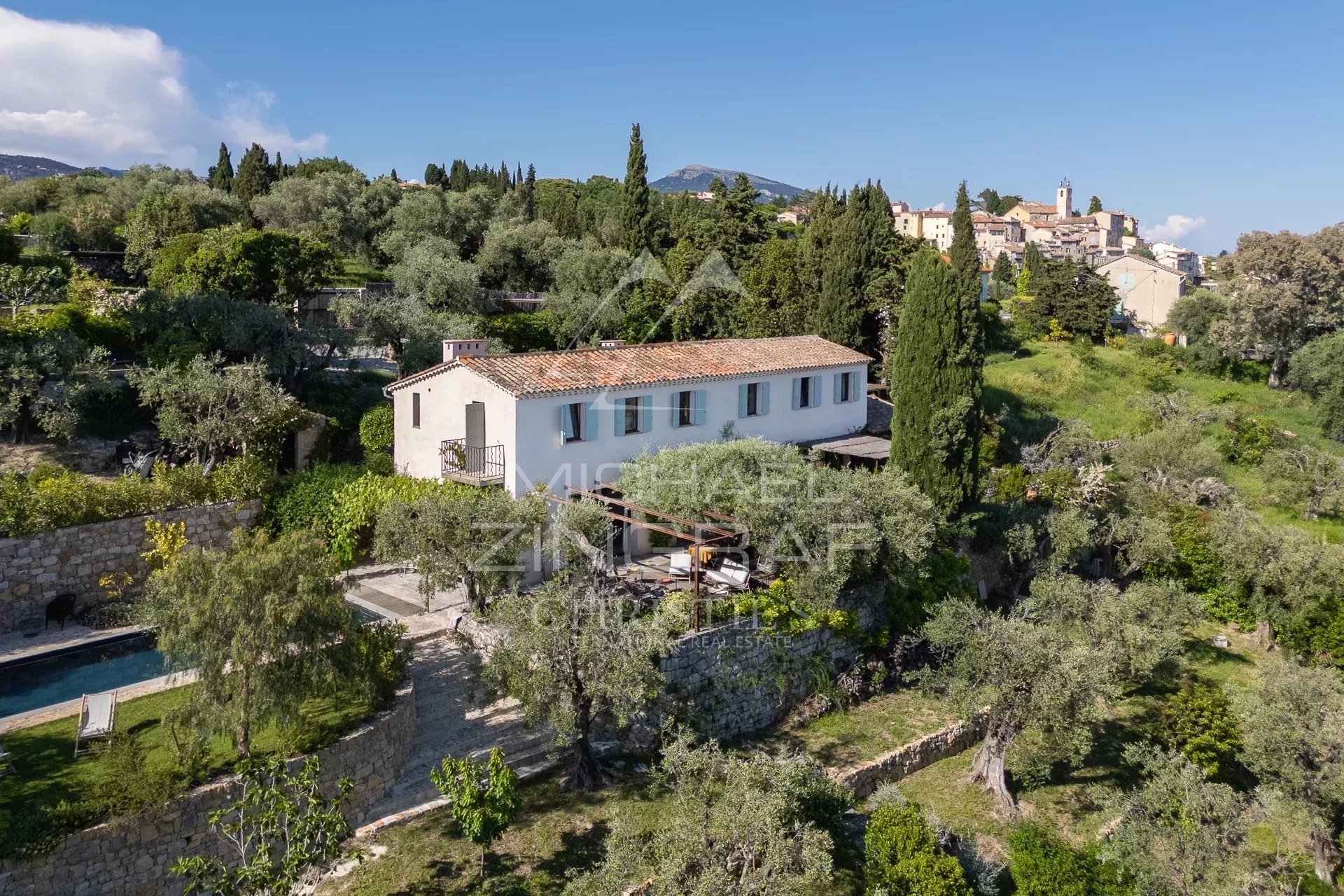Bastide de charme avec vue mer à pied du village