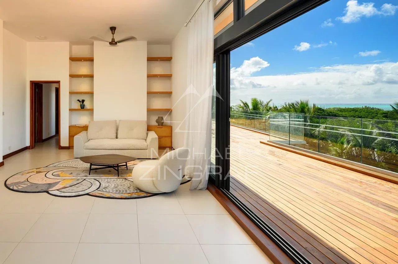 Penthouse d’Exception de 4 Chambres avec Vue Panoramique sur le Lagon à Azuri Golf & Beachfront Village