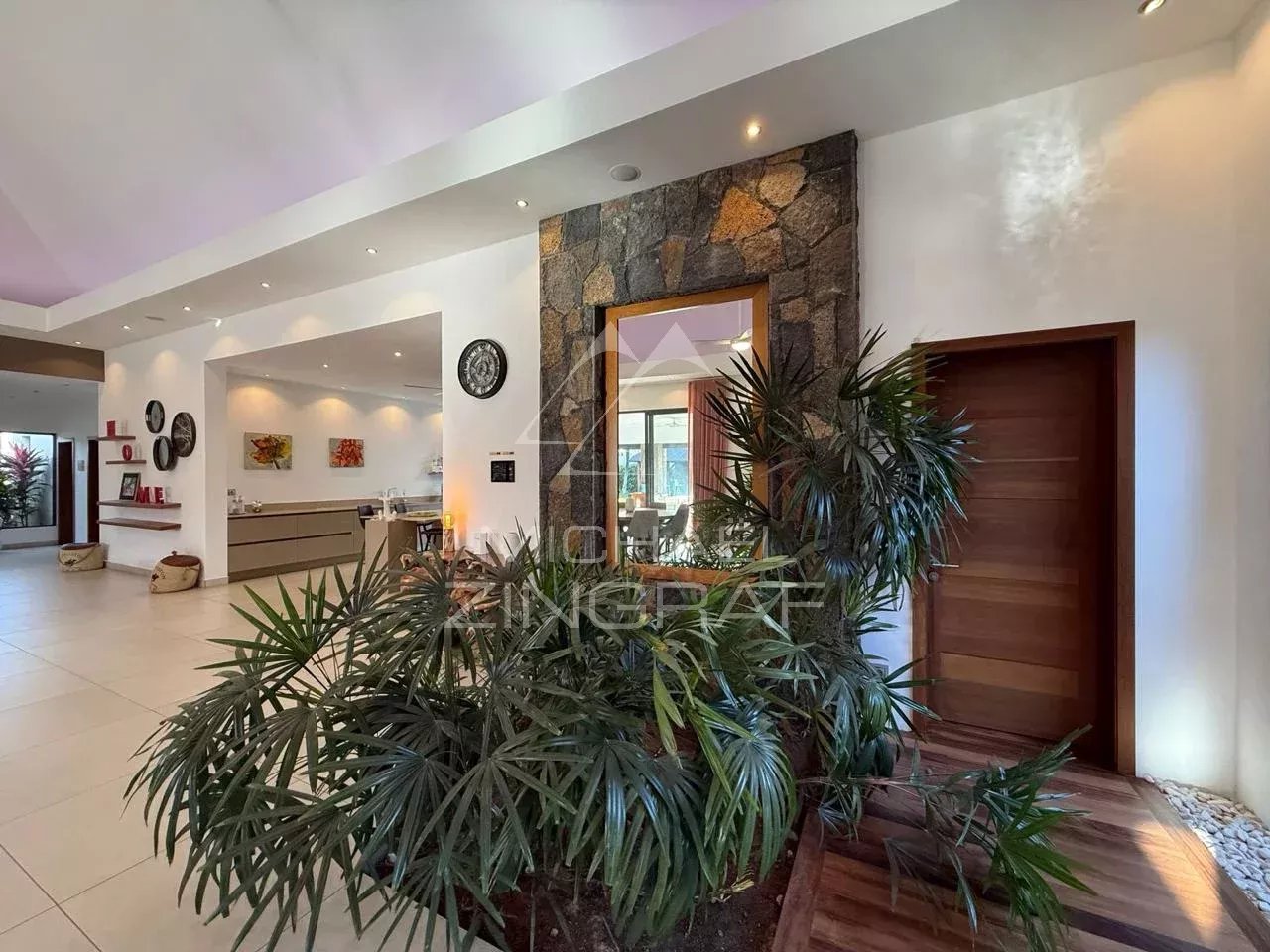 Exklusive Villa in einer Residenz in Pereybere