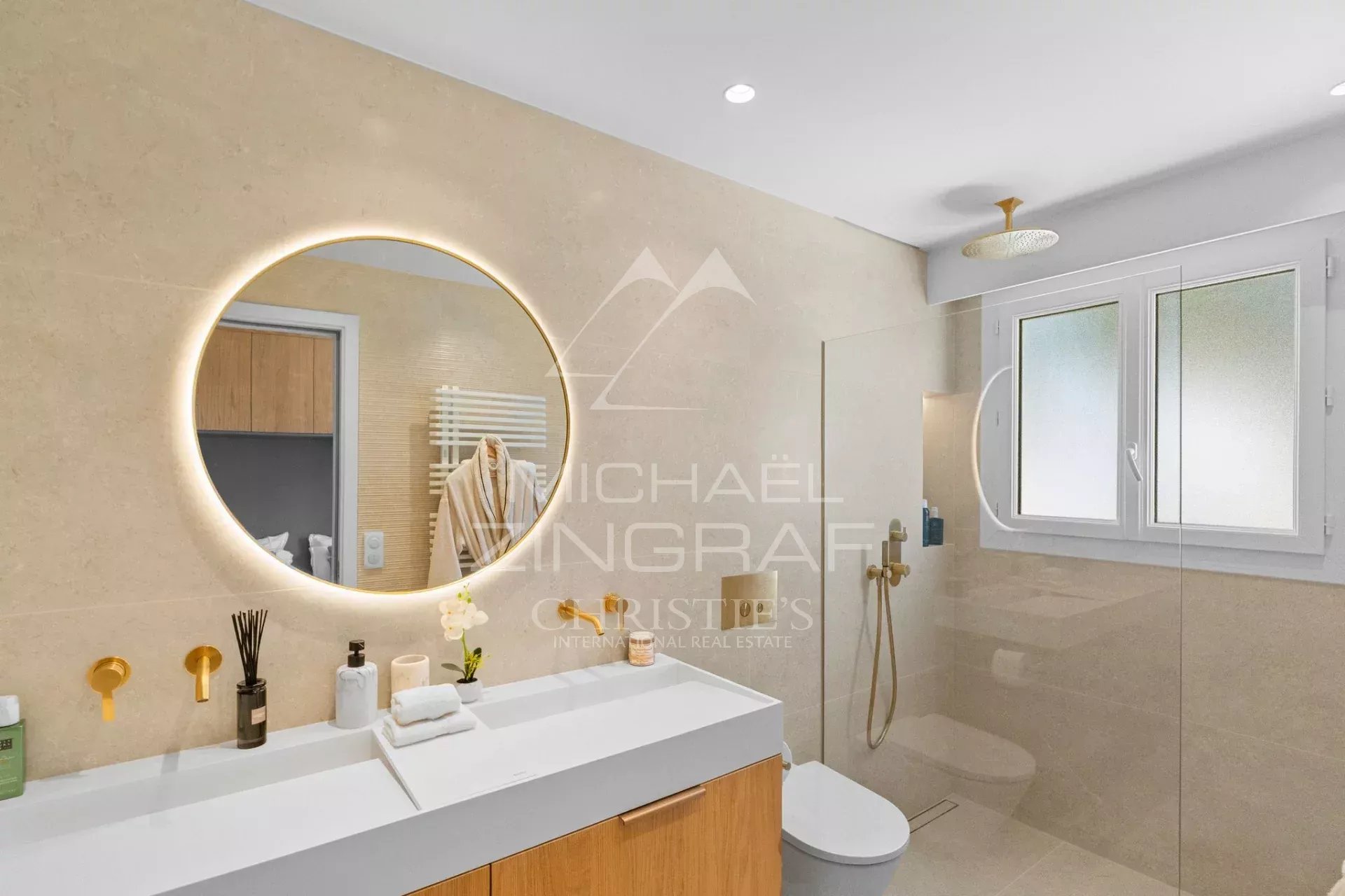 Appartement dernier étage d’exception avec toit-terrasse et vue mer