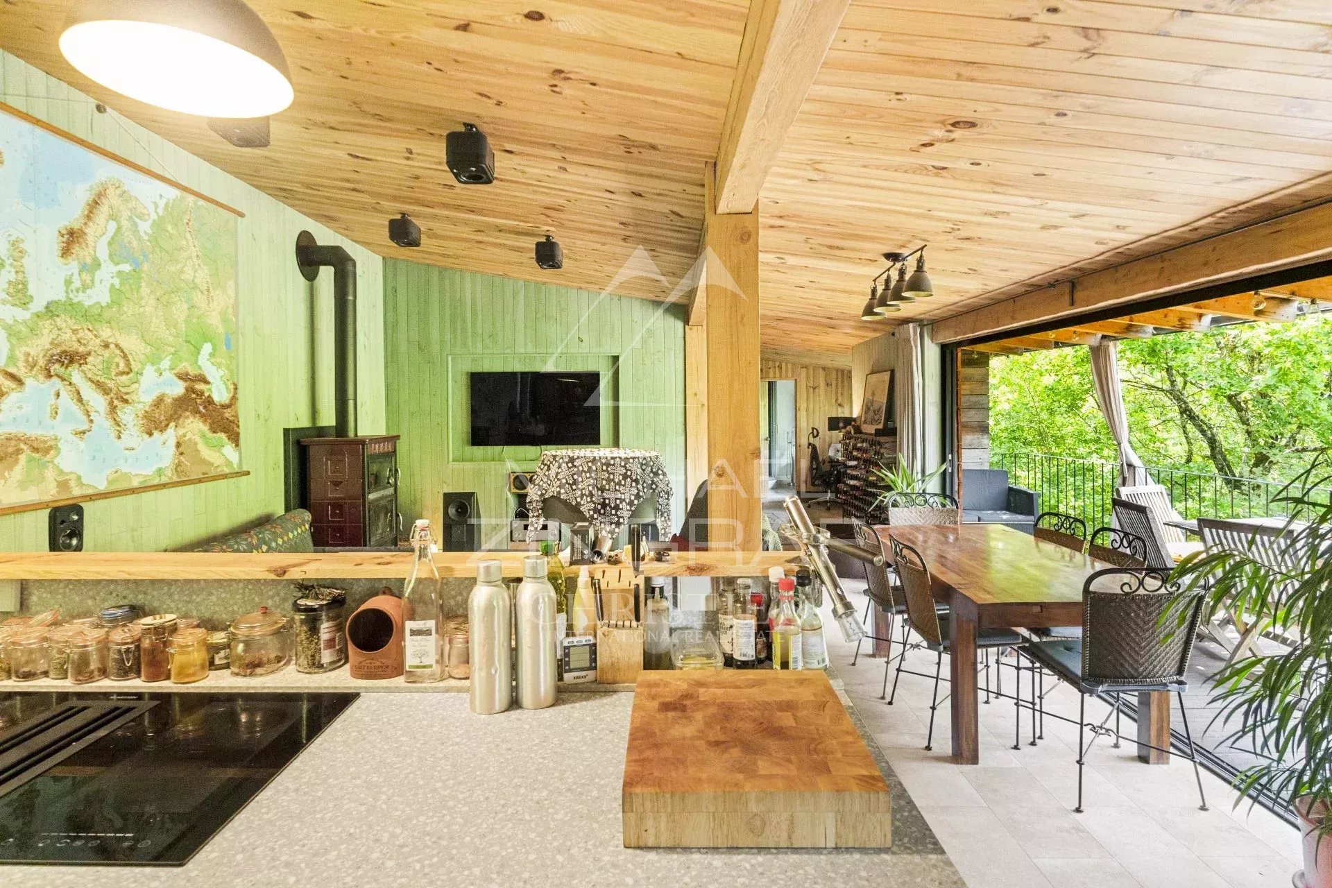 Propriété d’exception au cœur de la nature – Gréolières