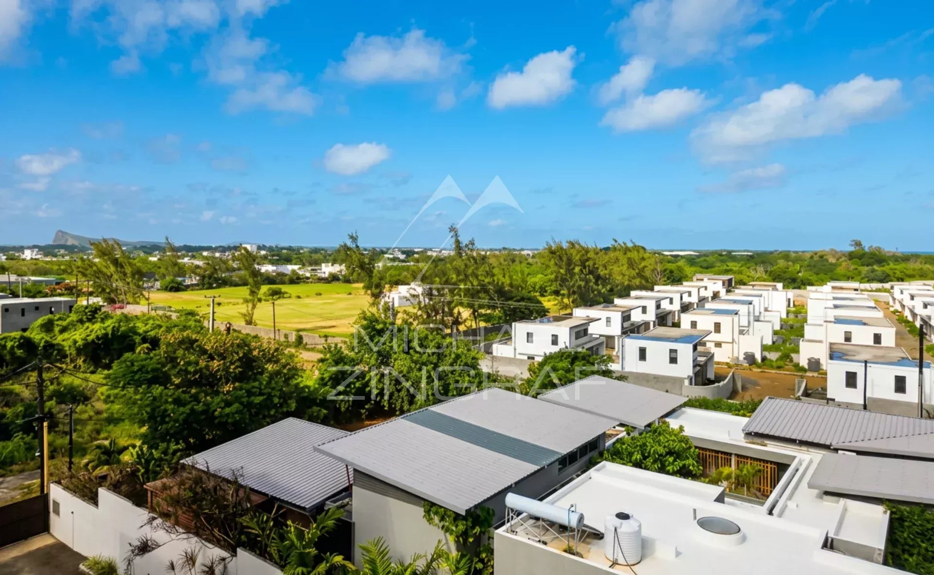 Exceptional Penthouse with Rooftop & Private Pool | Pereybère
