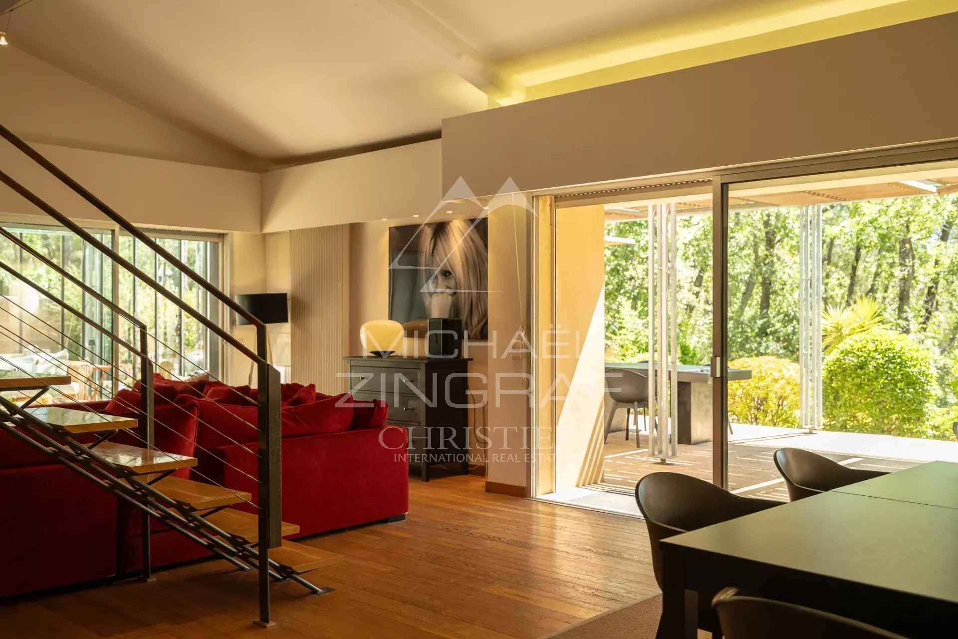 Villa d’architecte au cœur de la nature