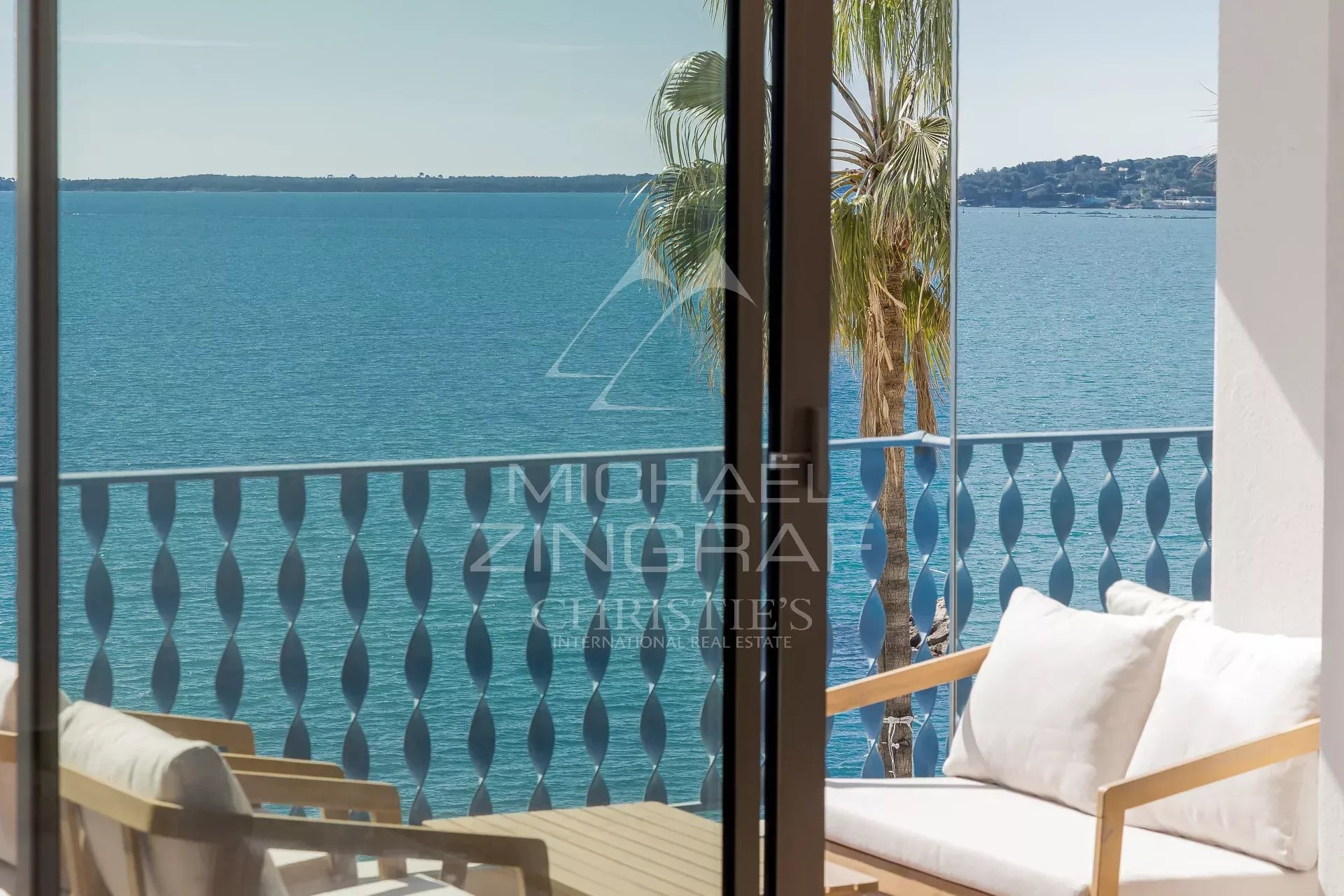 Durchgehende Wohnung mit Panoramameerblick