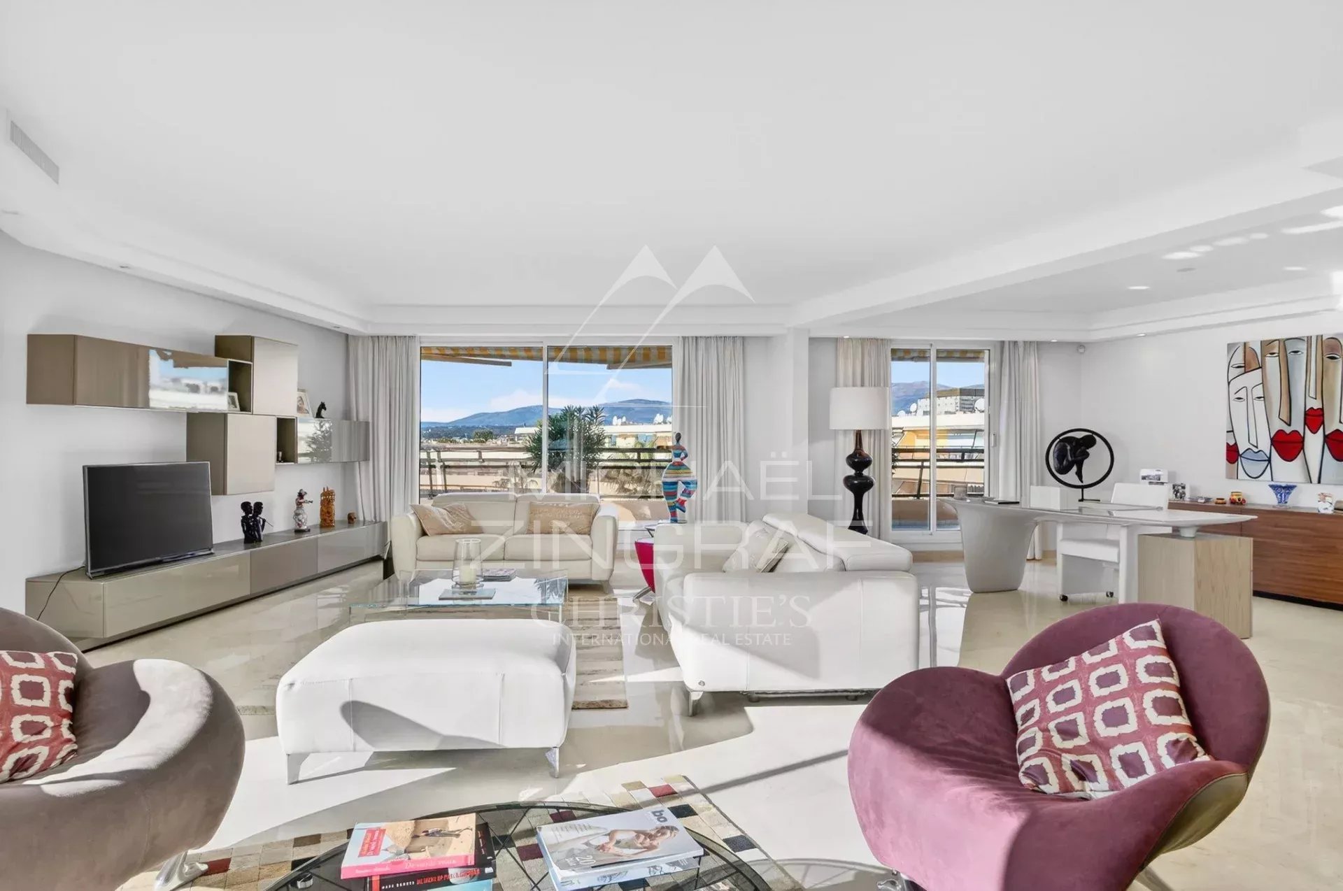 Proche Nice - Penthouse d’exception en dernier Étage avec vue Mer Panoramique