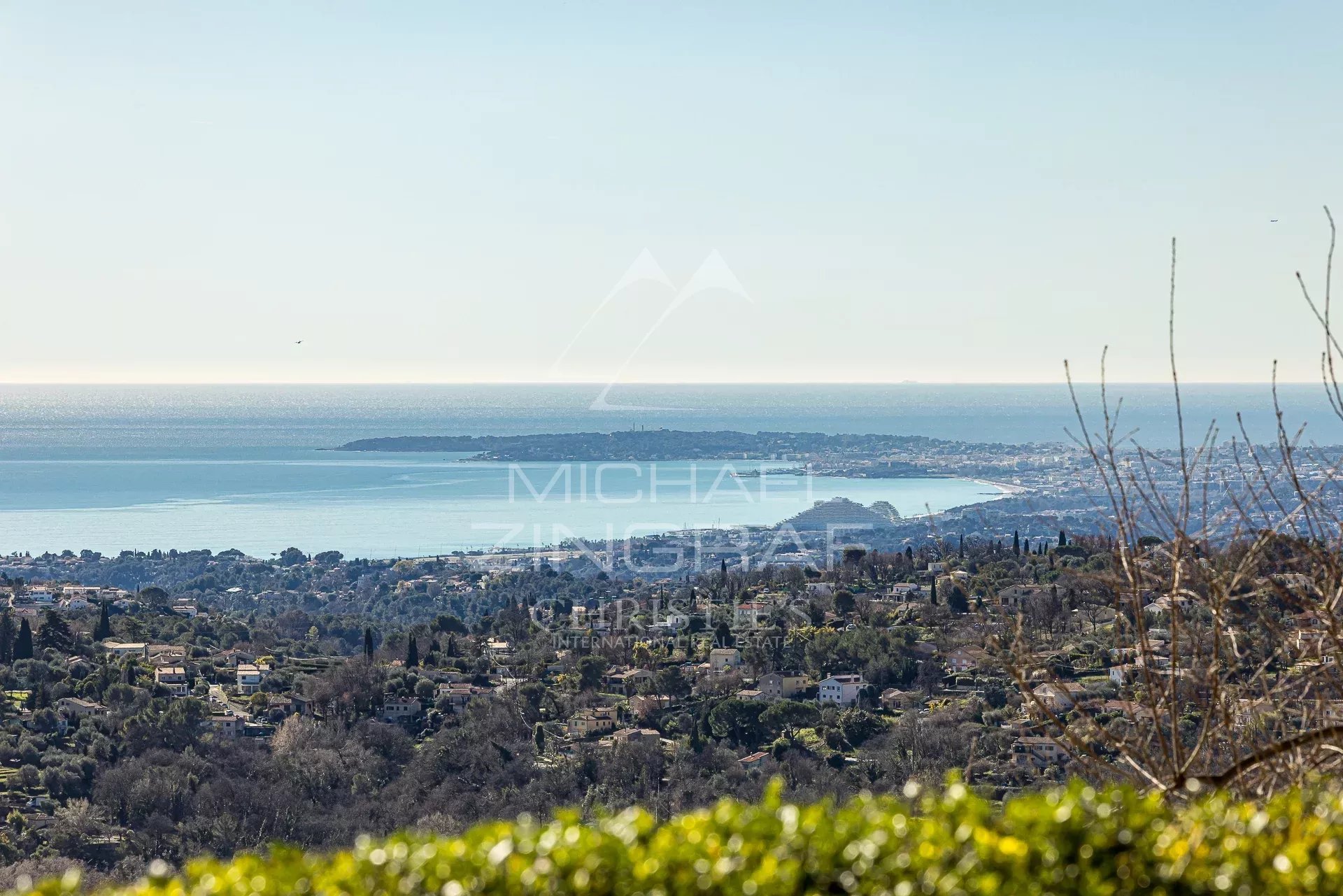 In der Nähe von Saint-Paul-de-Vence - Anwesen mit Panoramablick auf das Meer