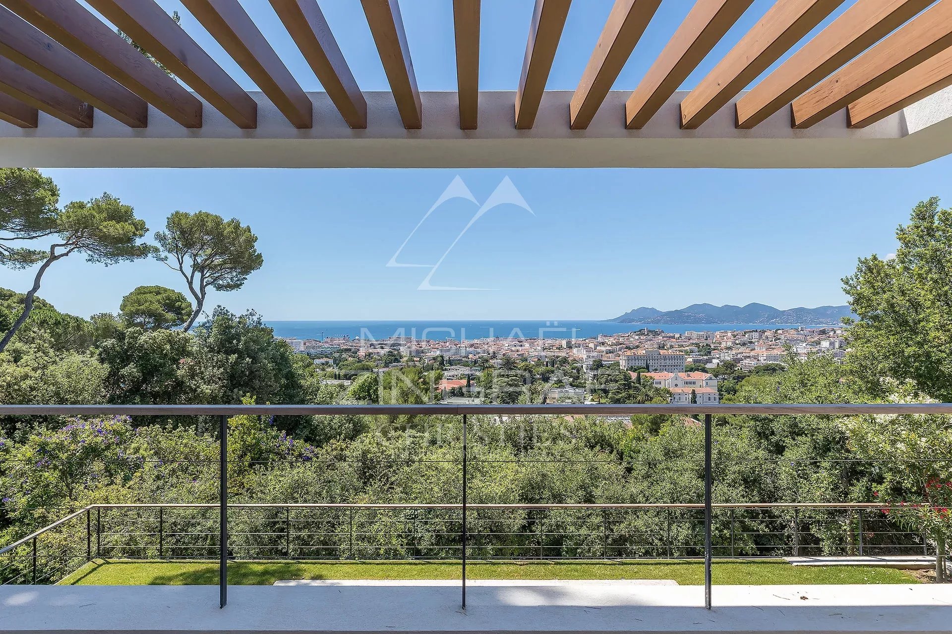 Co-Exclusivité - Cannes Californie – Villa contemporaine avec vue mer panoramique