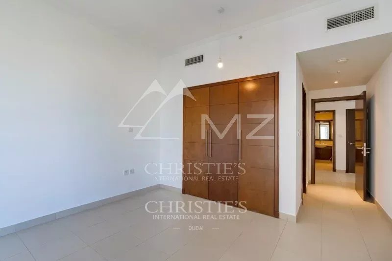 Full Burj Khalifa Views | Upgraded Kitchen | 2 bed