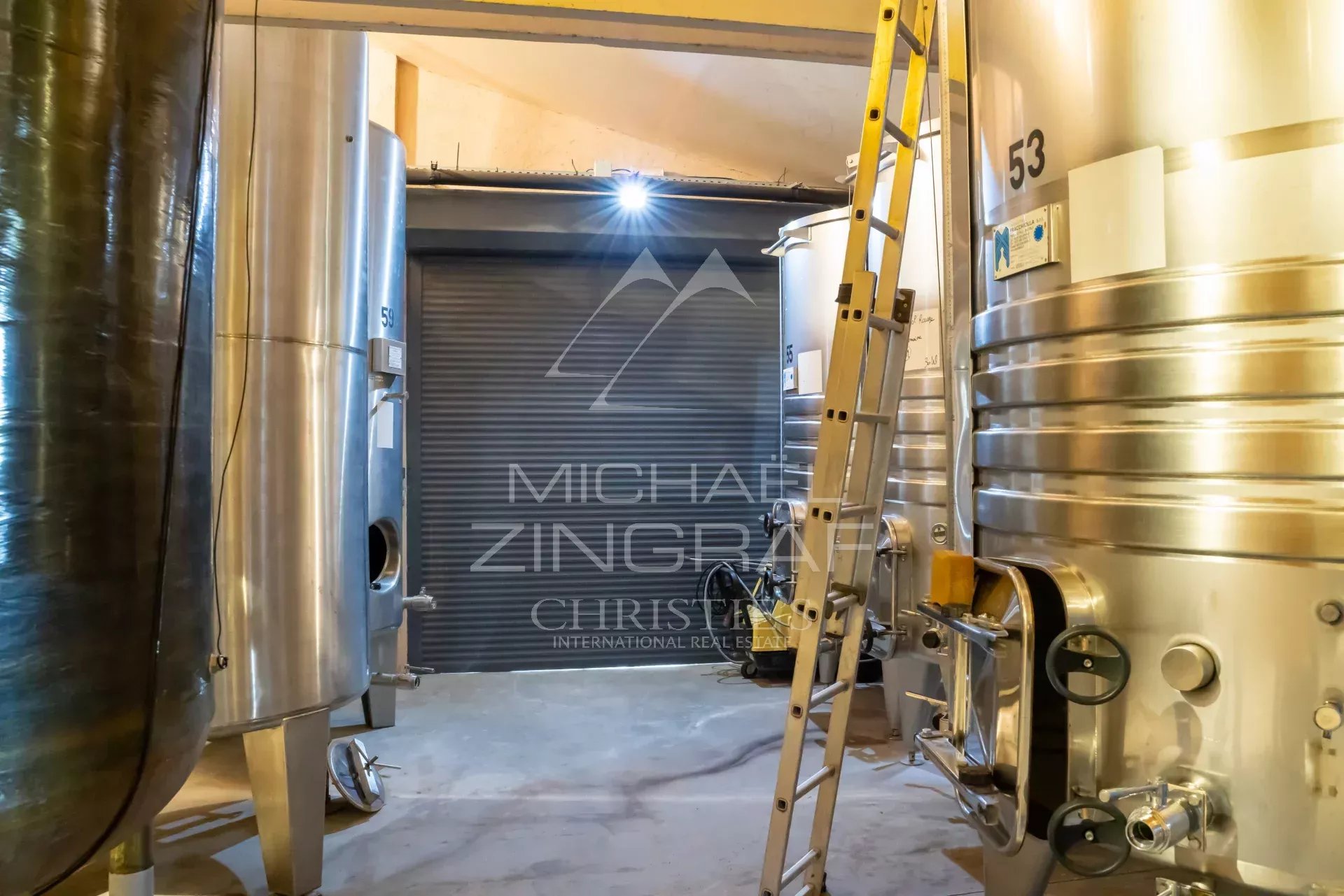 VALLÉE D'ESCLANS- EXPLOITATION VITI_VINICOLE