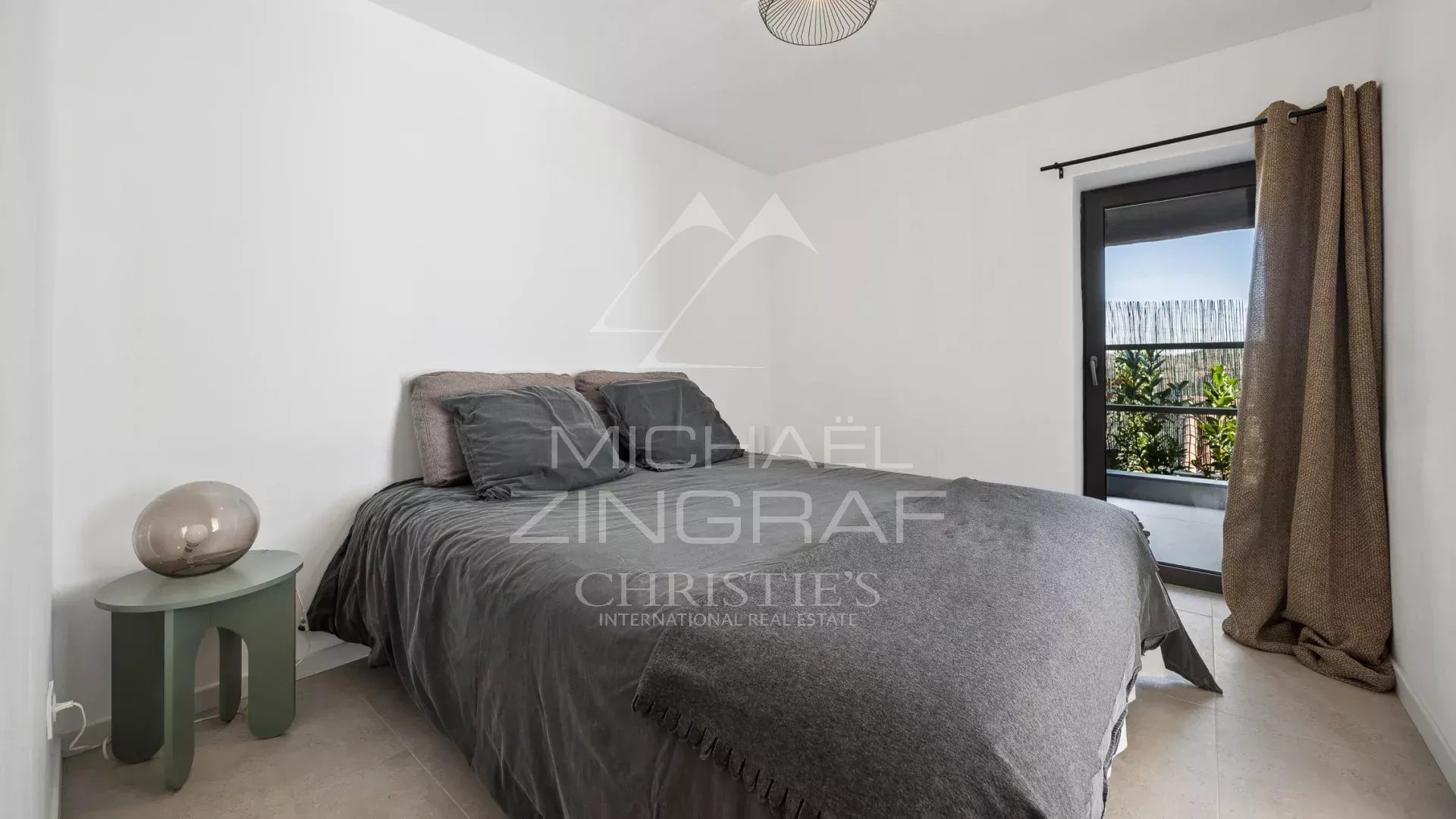 PROPRIÉTÉ CONTEMPORAINE AVEC VUE MER IMPRENABLE