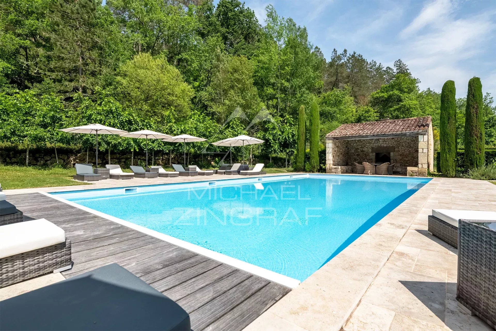 Außergewöhnliches Anwesen im grünen Périgord