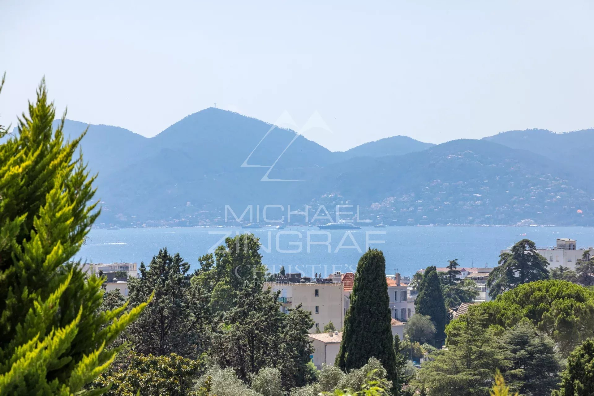 Cannes - Basse Californie - Vue dégagée mer et Estérel
