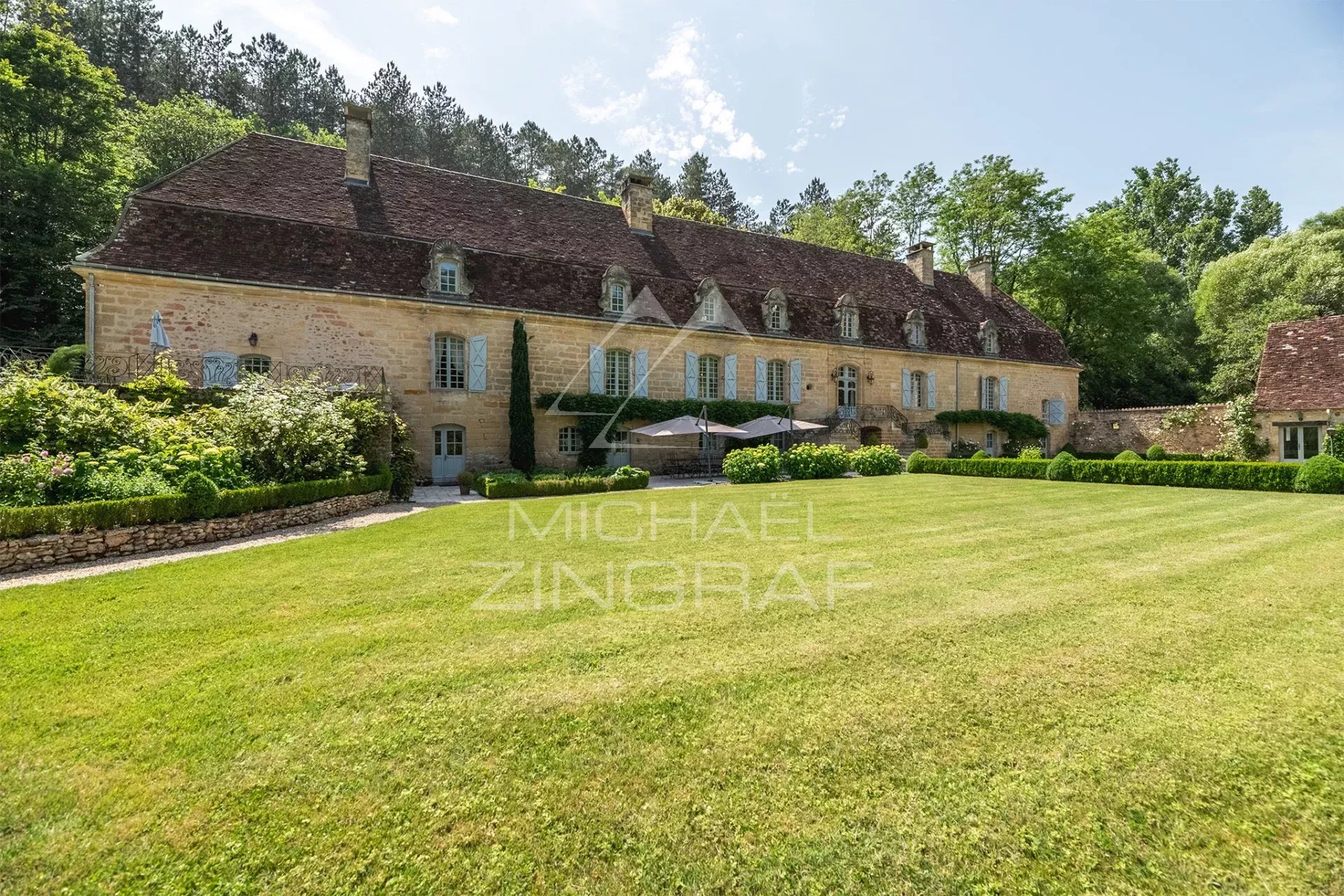 Außergewöhnliches Anwesen im grünen Périgord