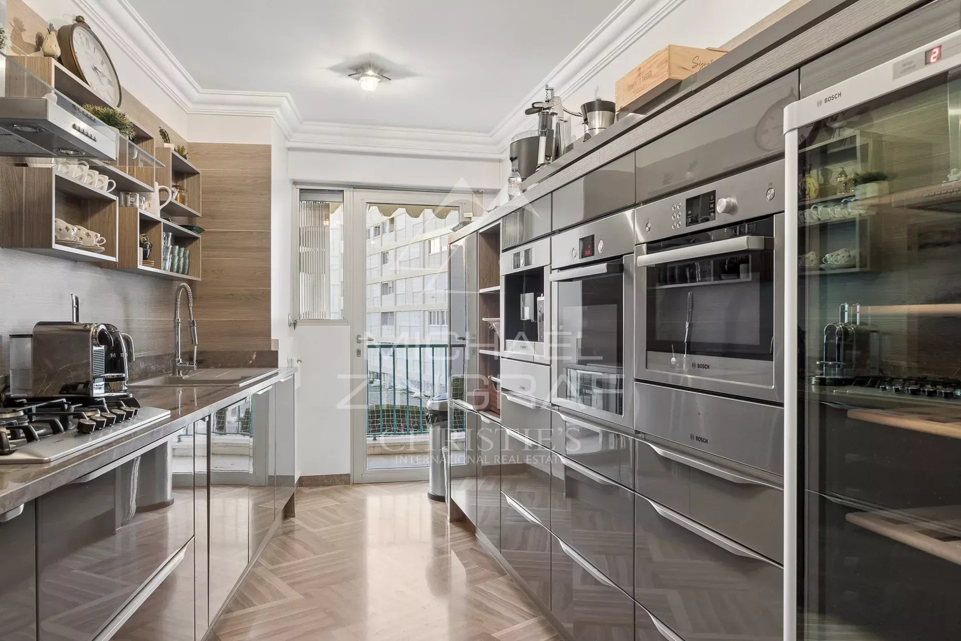 CANNES - CROISETTE – APPARTEMENT D'EXCEPTION