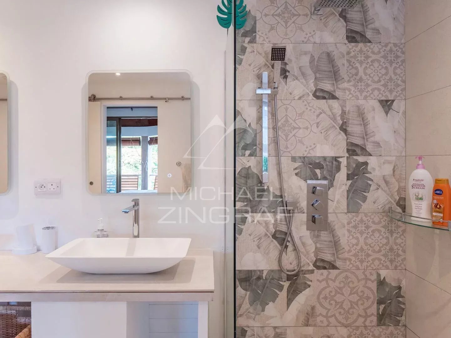 Elegant Fully Furnished 3-Bedroom En-Suite Duplex with Private Garden – Black River