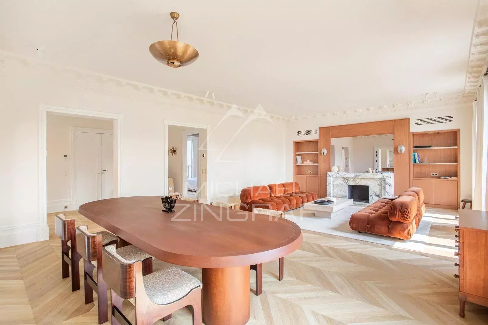 To sell - 3 Mastersuites - Perfect condition  - Odéon