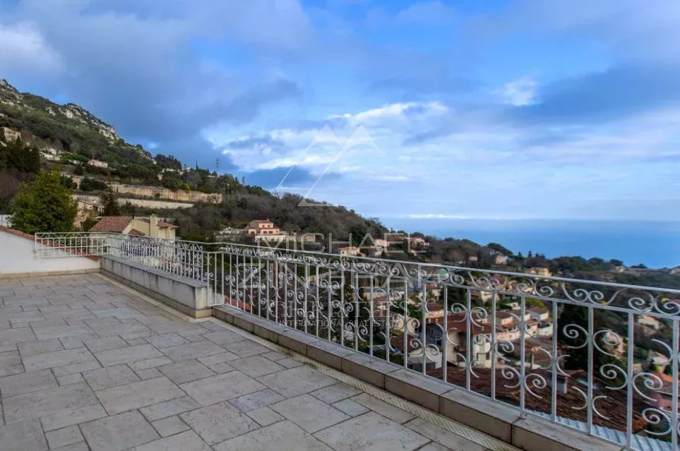 Villa à La Turbie à rénover – 240 m² avec appartement indépendant– Vue mer panoramique – Proche Monaco