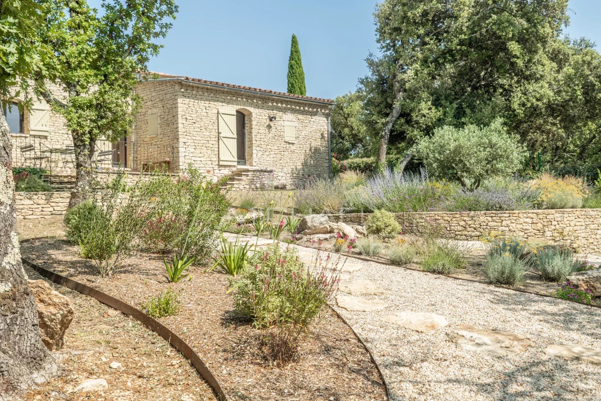 Gordes - Charmantes Haus in der Nähe von Dorf