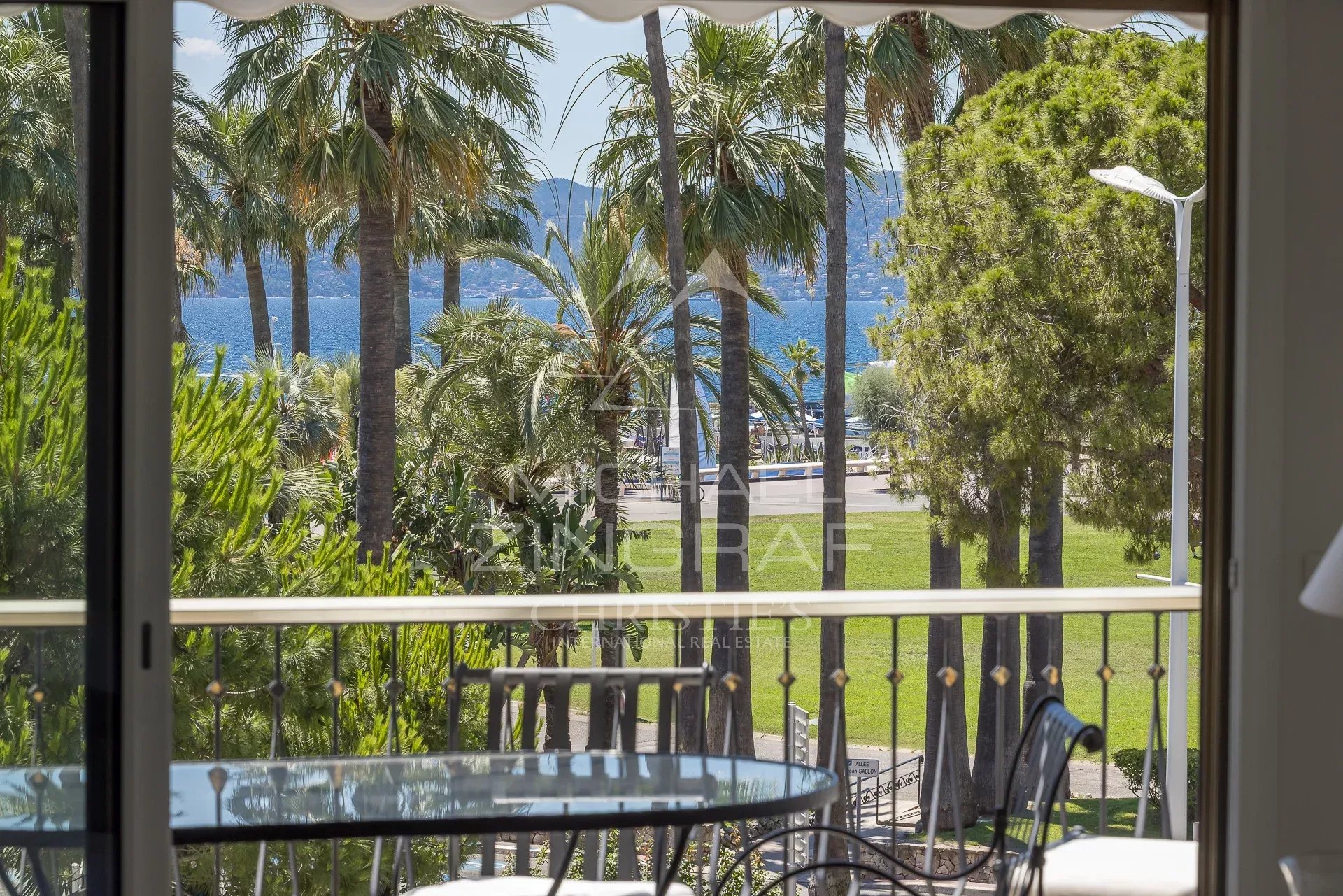 Cannes - Croisette - Élégant 4 pièces avec terrasse