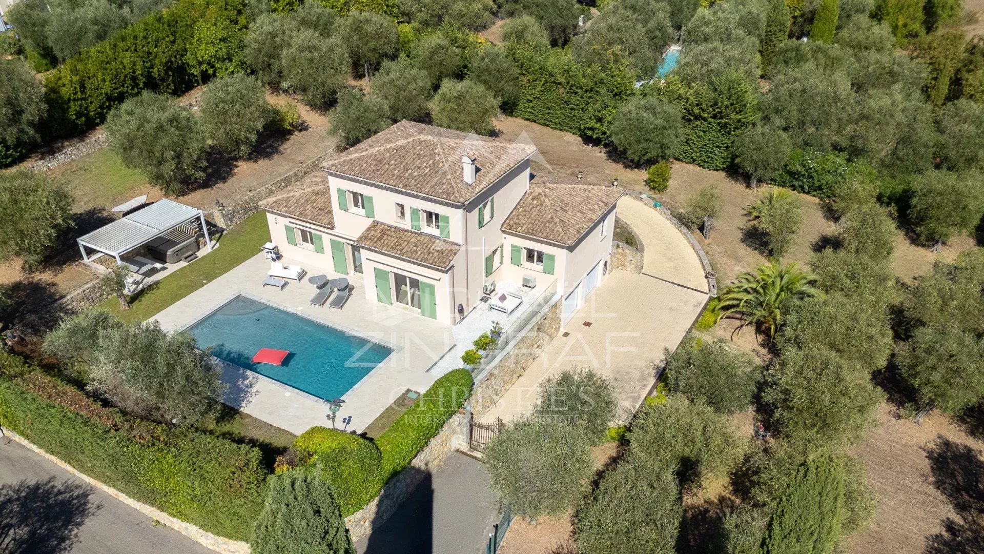 Villa with Pool in Grasse, Just 5 Minutes from Opio – 340 sqm – 5,000 sqm Landscaped Grounds